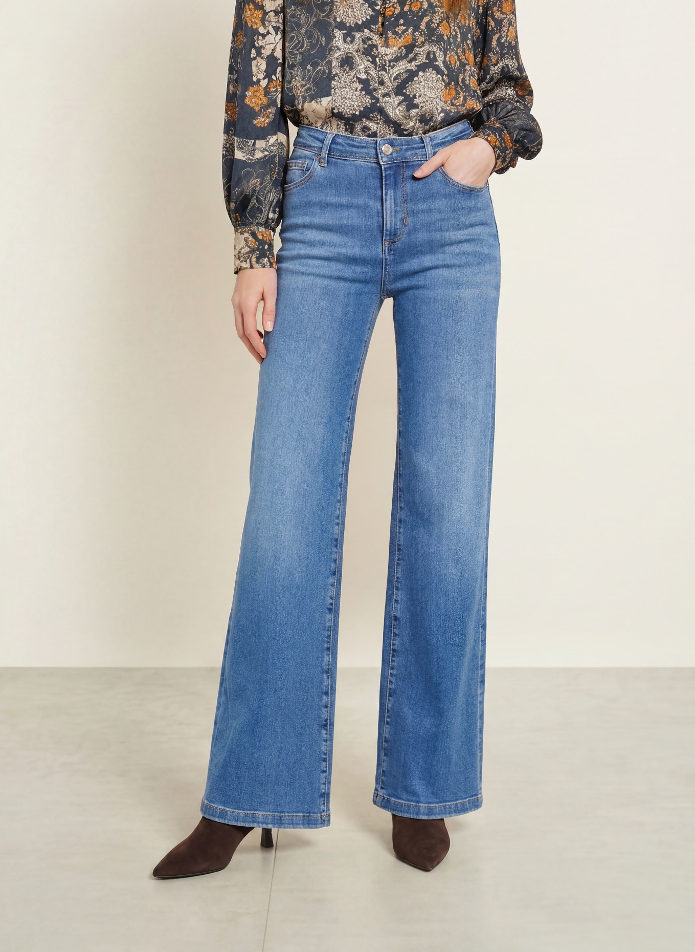 LIU JO Flared jeans: 7S899 Den.Blue short bubbl
