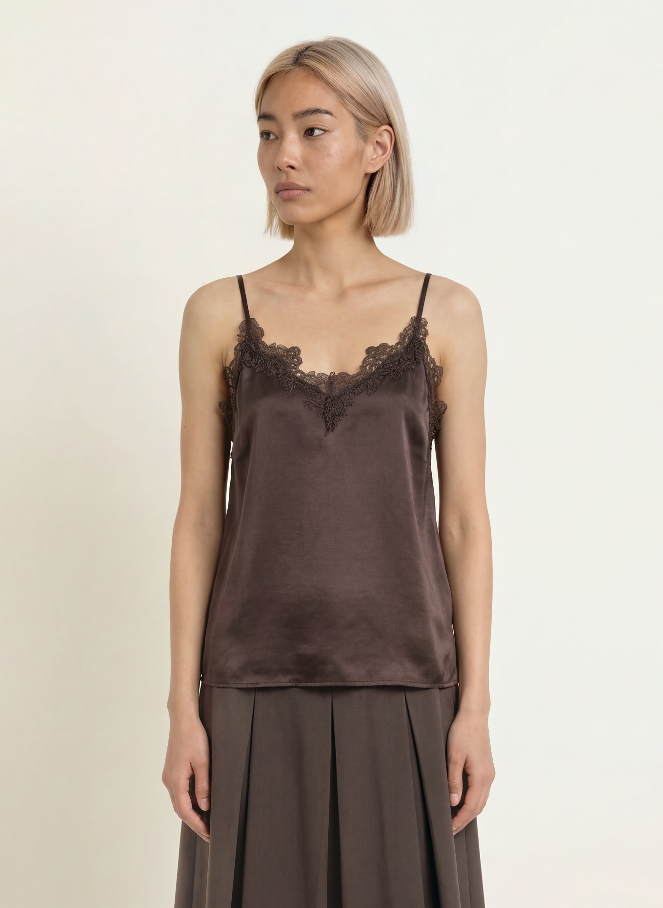 CPH MUSE Haut en satin CMSILIA avec de la soie et de la dentelle: MARRON FONCÉ