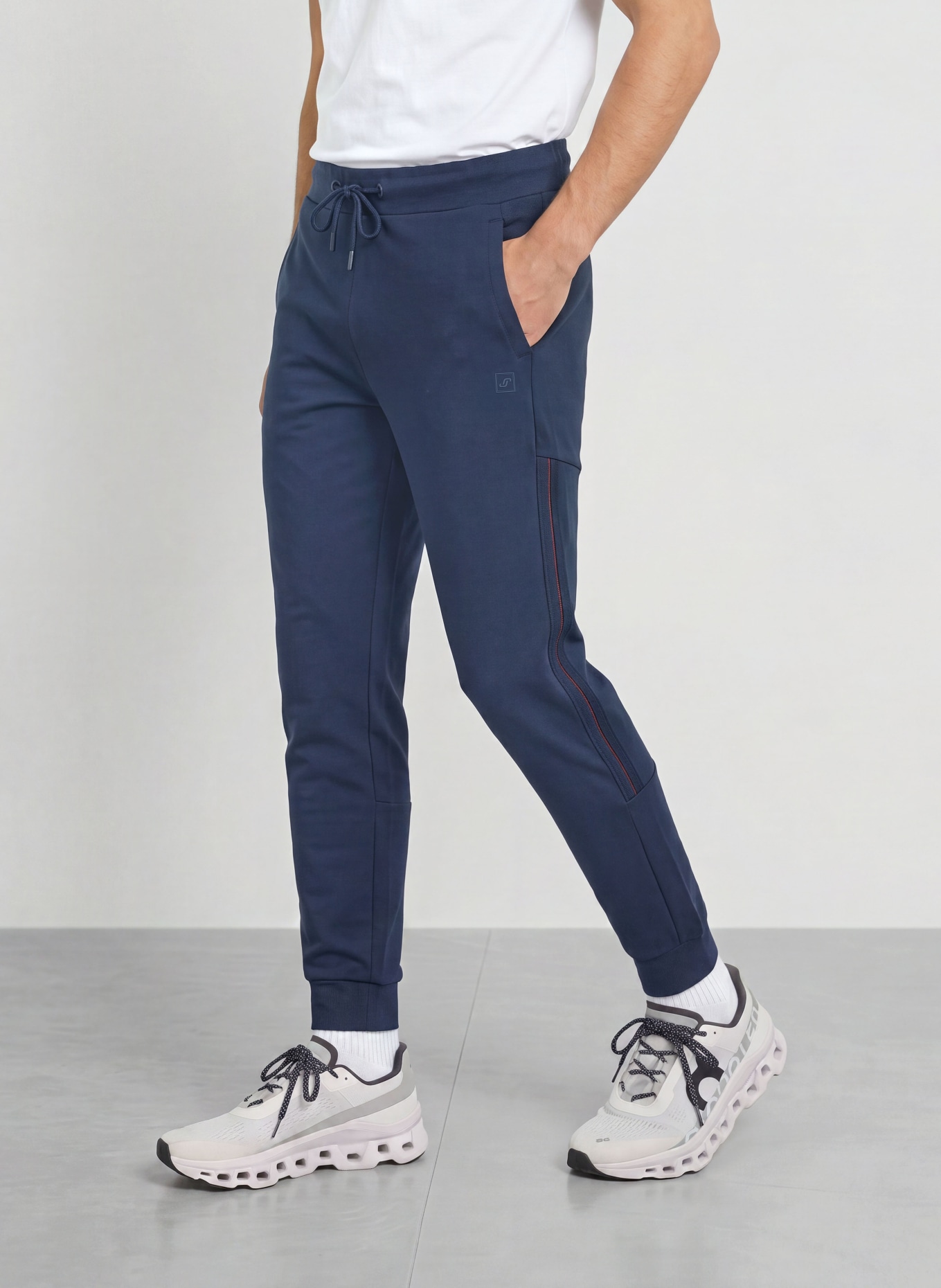 JOY sportswear CHARLIE-Sweatpant met galonstrepen: BLAUW