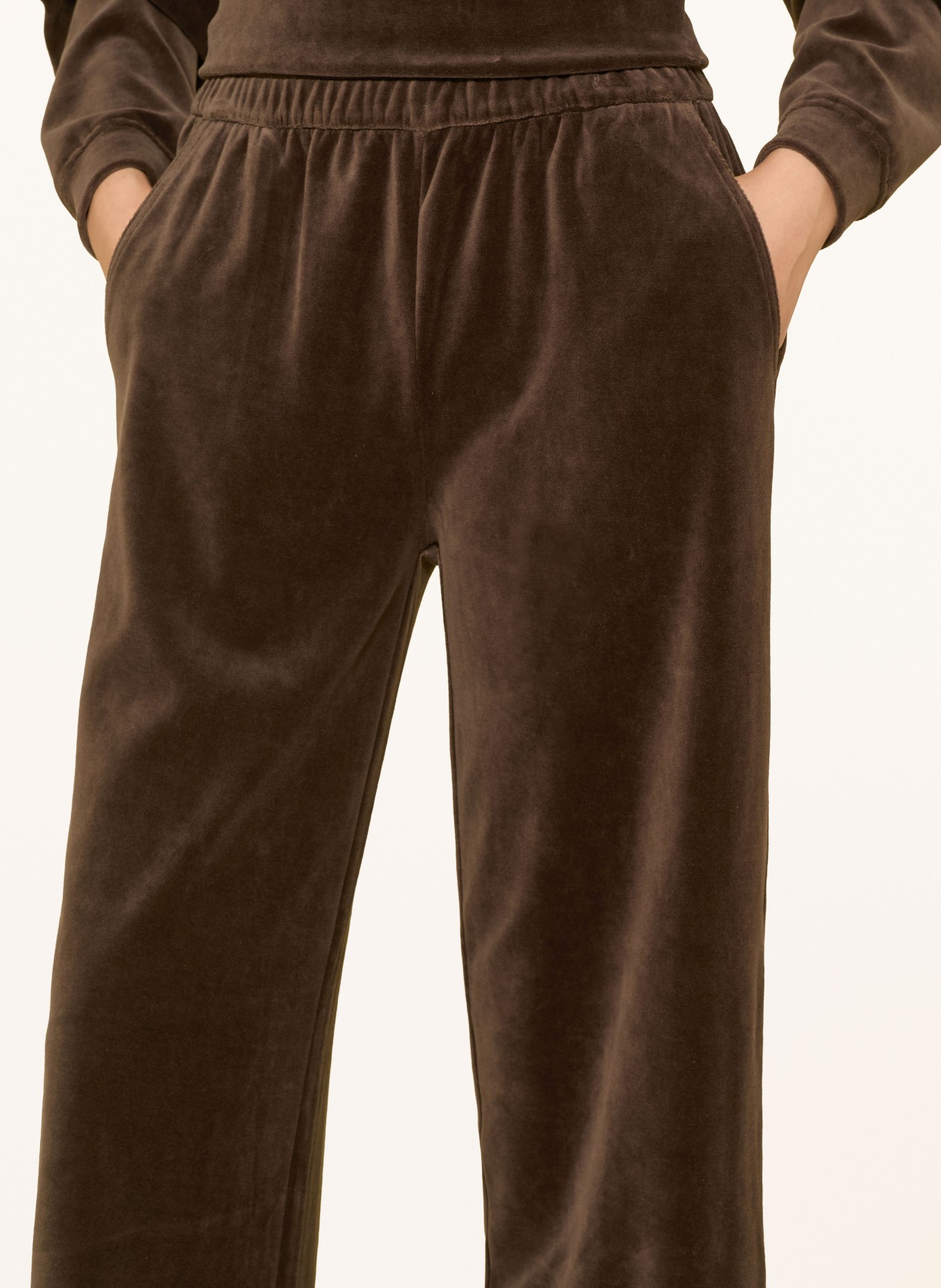darling harbour Loungebroek van velours: CHOCOLATE