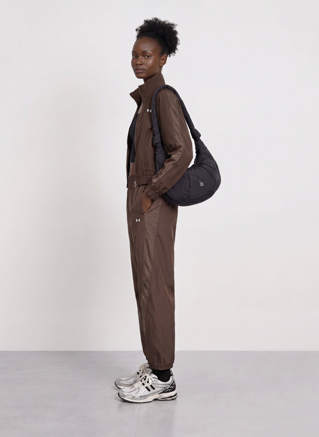 UNDER ARMOUR Trainingsjacke UA ICON WOVEN: DUNKELBRAUN