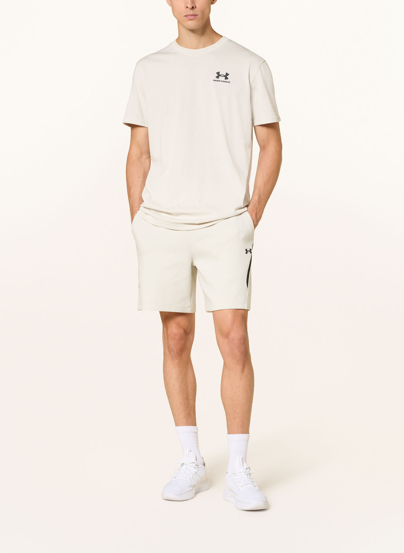 UNDER ARMOUR Short en molleton UA UNSTOPPABLE: CRÈME
