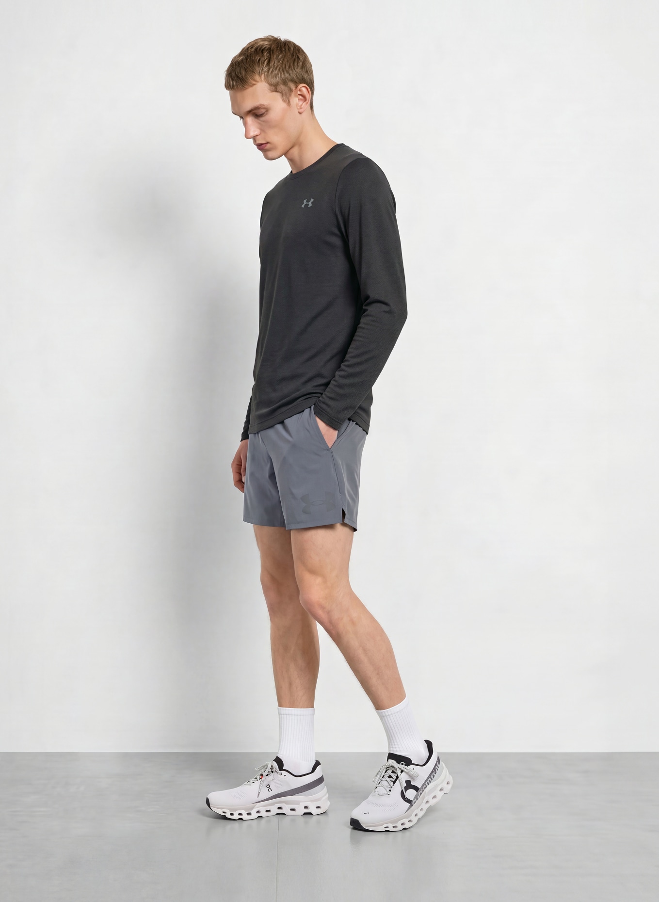 UNDER ARMOUR UA WOOL RUN Functional Shirt: BLACK