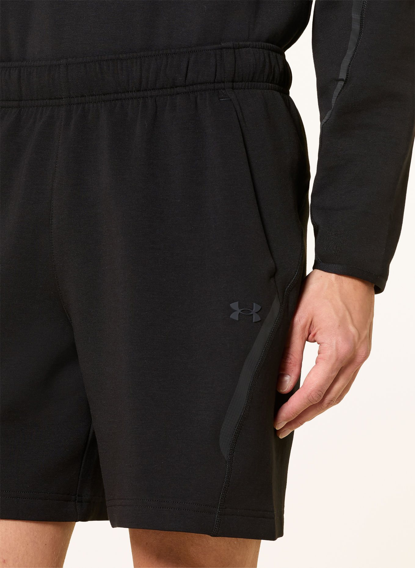 UNDER ARMOUR Short en molleton UA UNSTOPPABLE FLEECE: NOIR