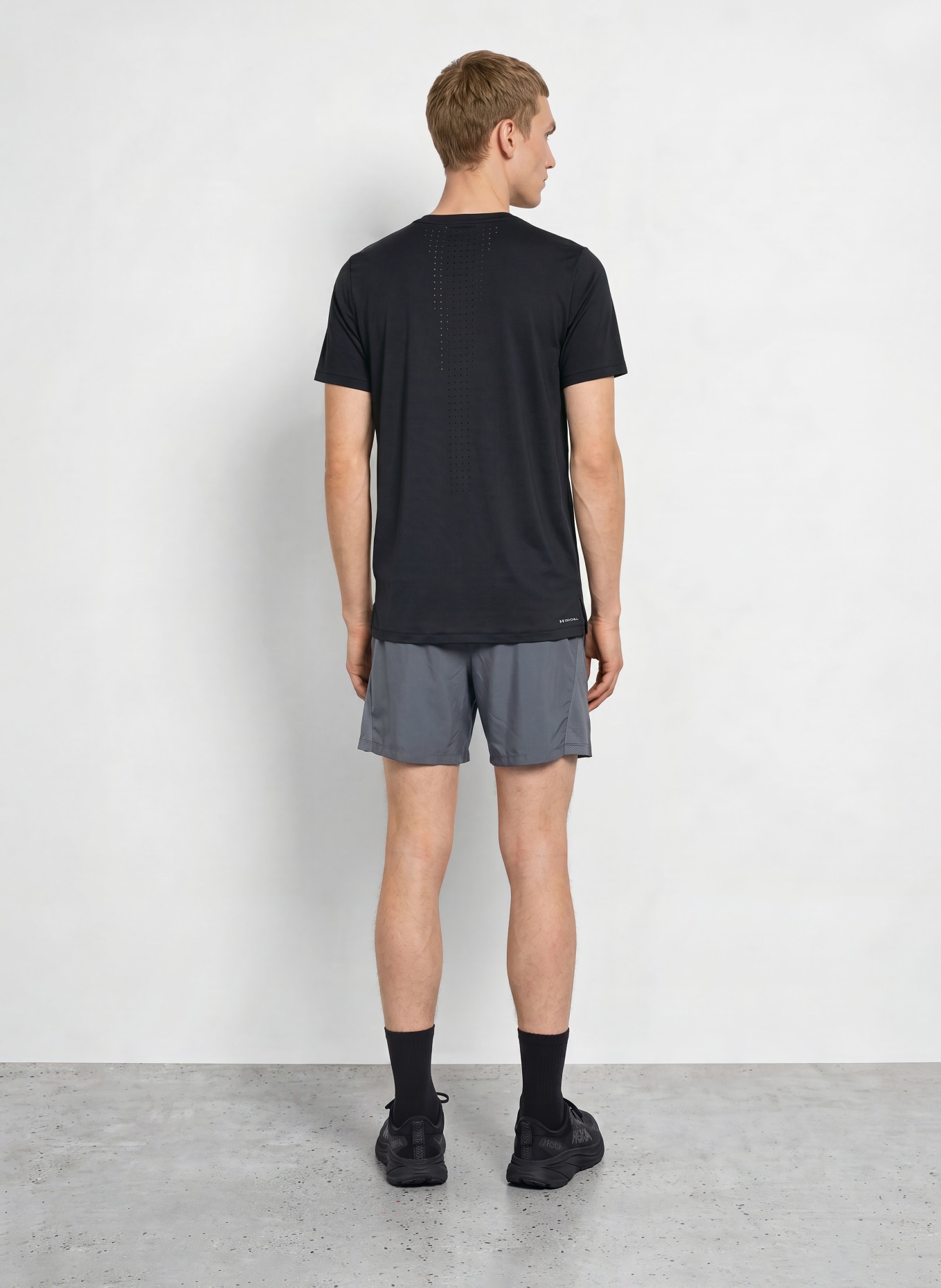 UNDER ARMOUR UA LAUNCH 2-in-1 running shorts: GRAY