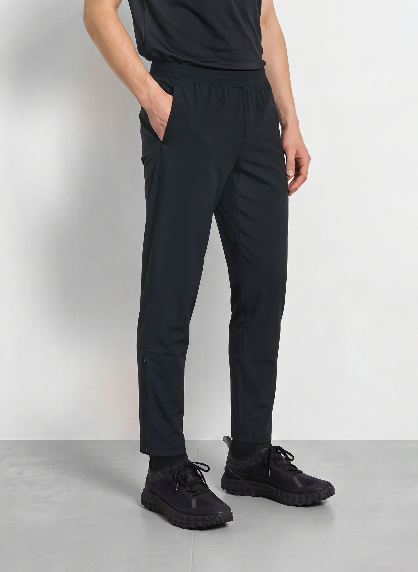 UNDER ARMOUR UA VELOCITI STORM Running Pants: BLACK