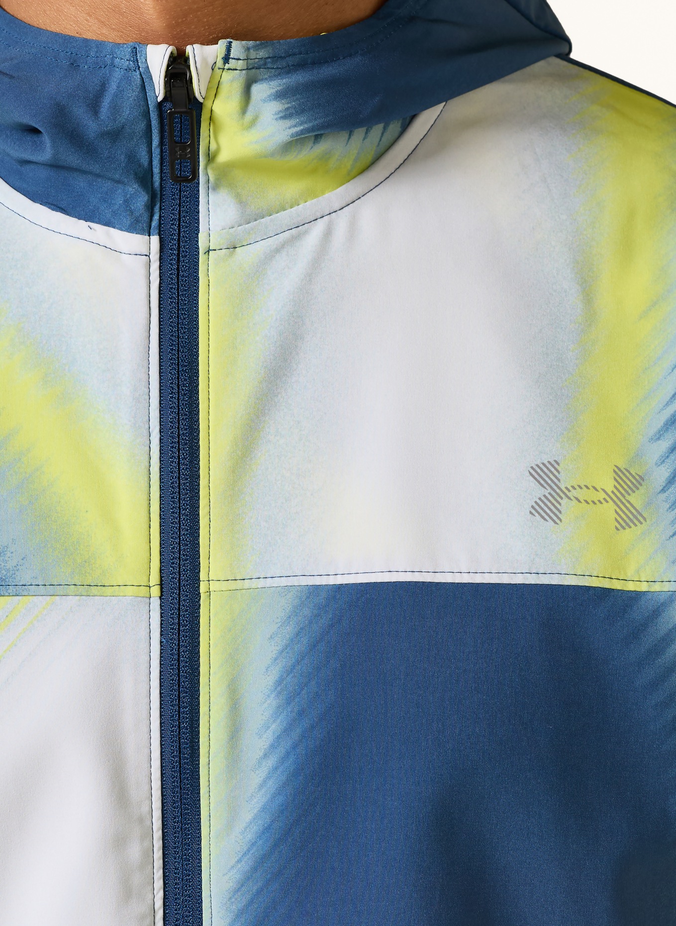 UNDER ARMOUR UA VELOCITI STORM Running Jacket: DARK BLUE / LIGHT GRAY / NEON YELLOW