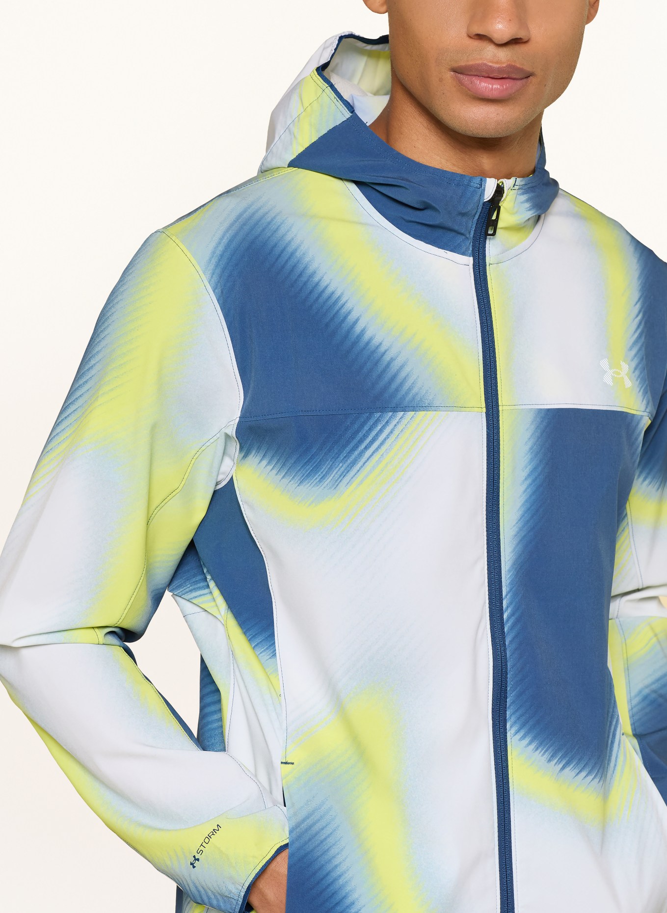UNDER ARMOUR UA VELOCITI STORM Running Jacket: DARK BLUE / LIGHT GRAY / NEON YELLOW