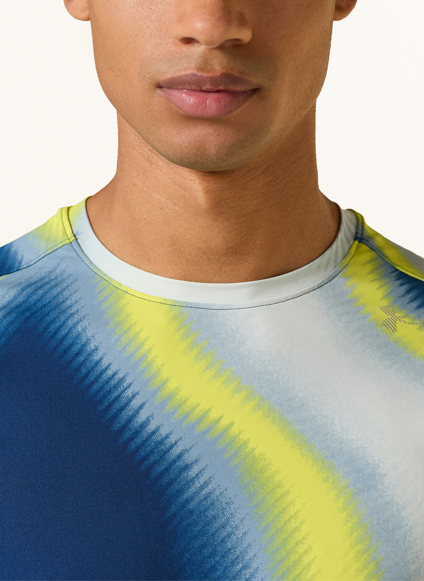 UNDER ARMOUR Funkční tričko UA VELOCITI PRO: TMAVĚ MODRÁ / ŽLUTÁ / TMAVĚ MODRÁ