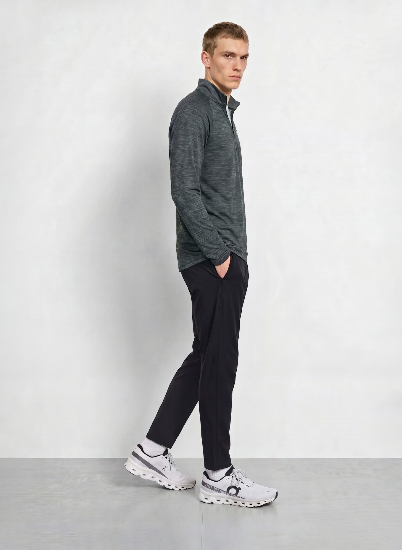 UNDER ARMOUR T-shirt technique UA TECH™ TEXTURED: NOIR / BLANC