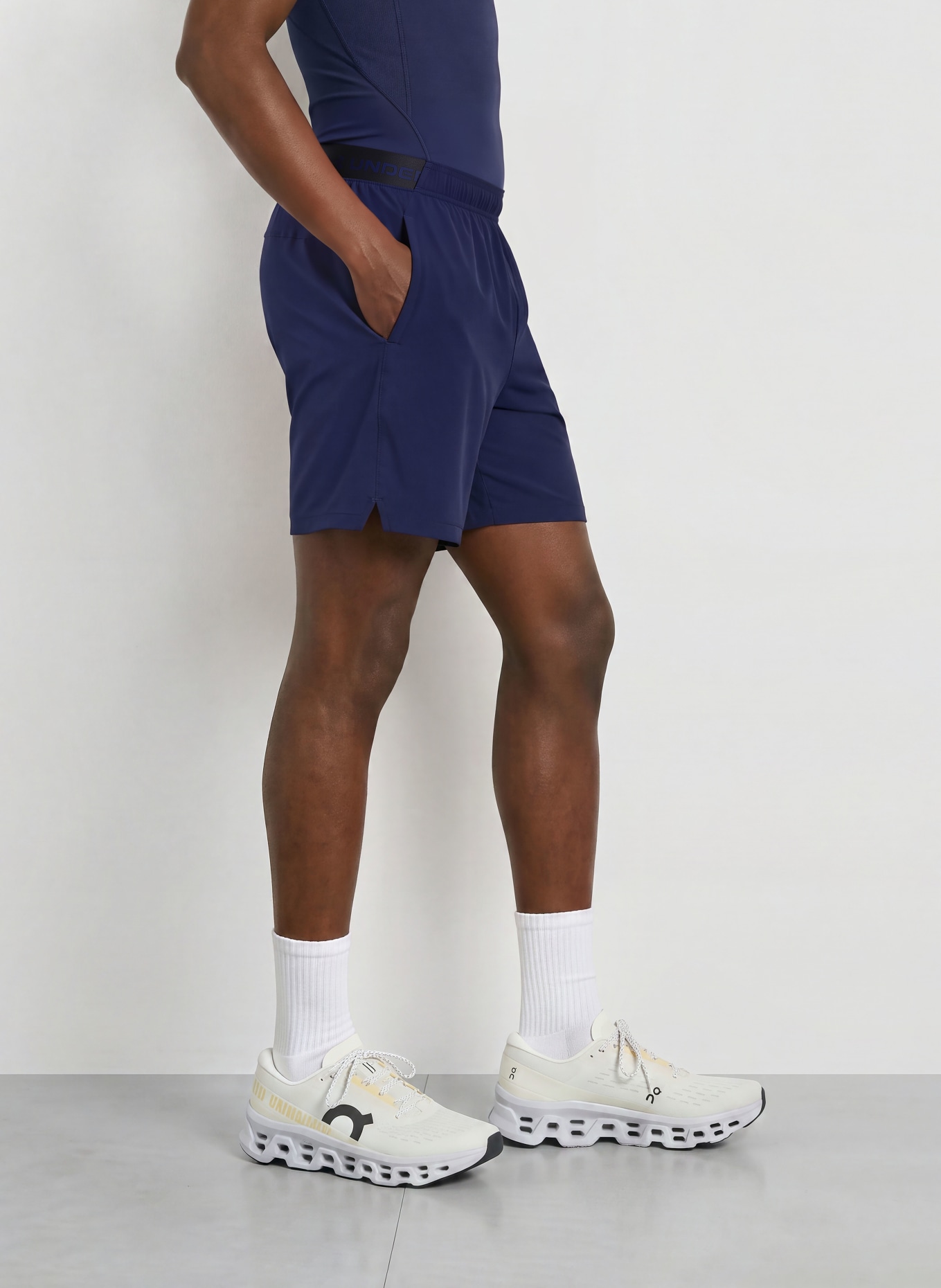 UNDER ARMOUR Trainingsshorts UA VANISH WOVEN 2.0: DUNKELBLAU / HELLGRAU / SCHWARZ