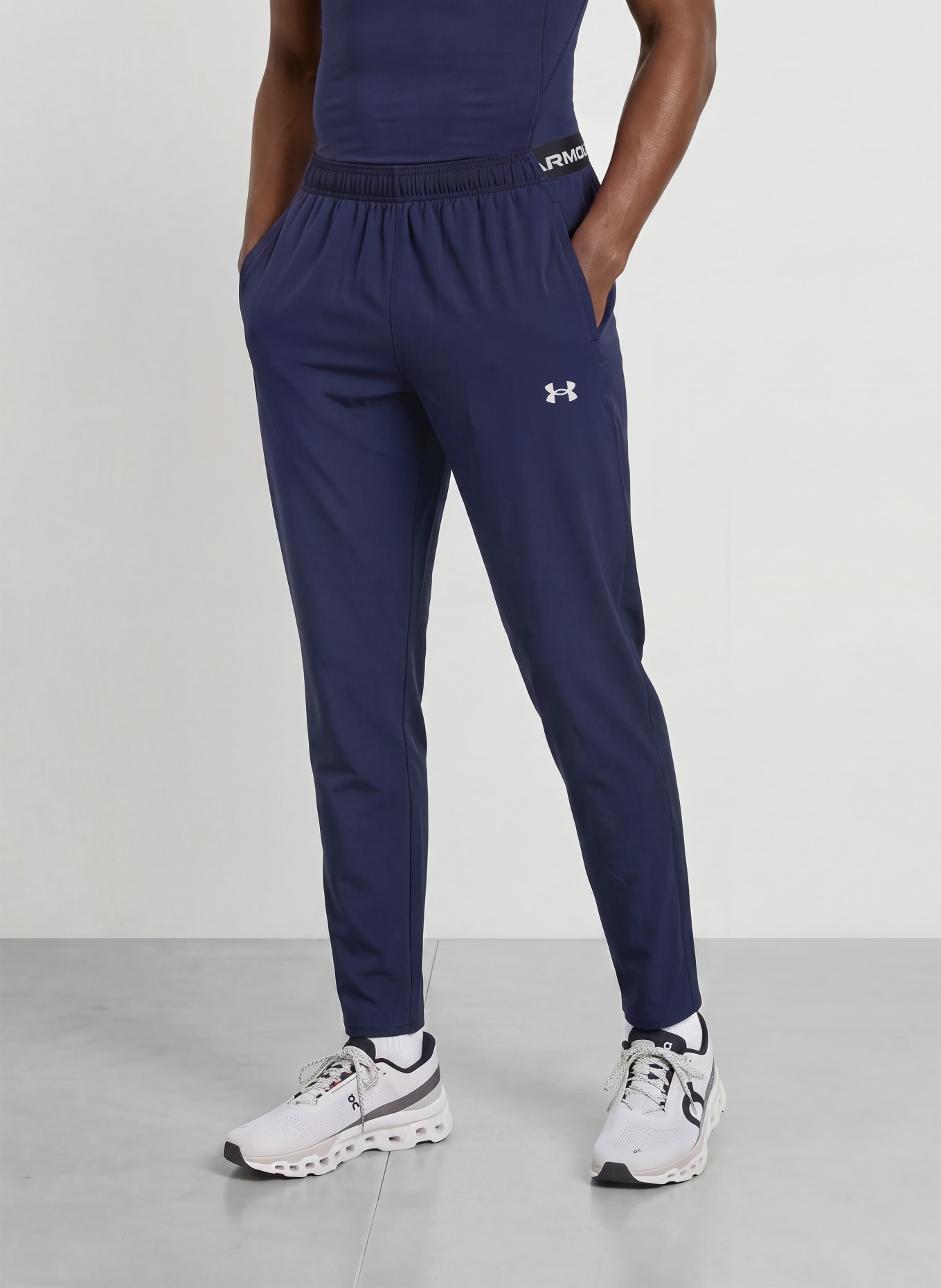 UNDER ARMOUR Trainingshose UA VANISH TRAINING: DUNKELBLAU / WEISS / SCHWARZ