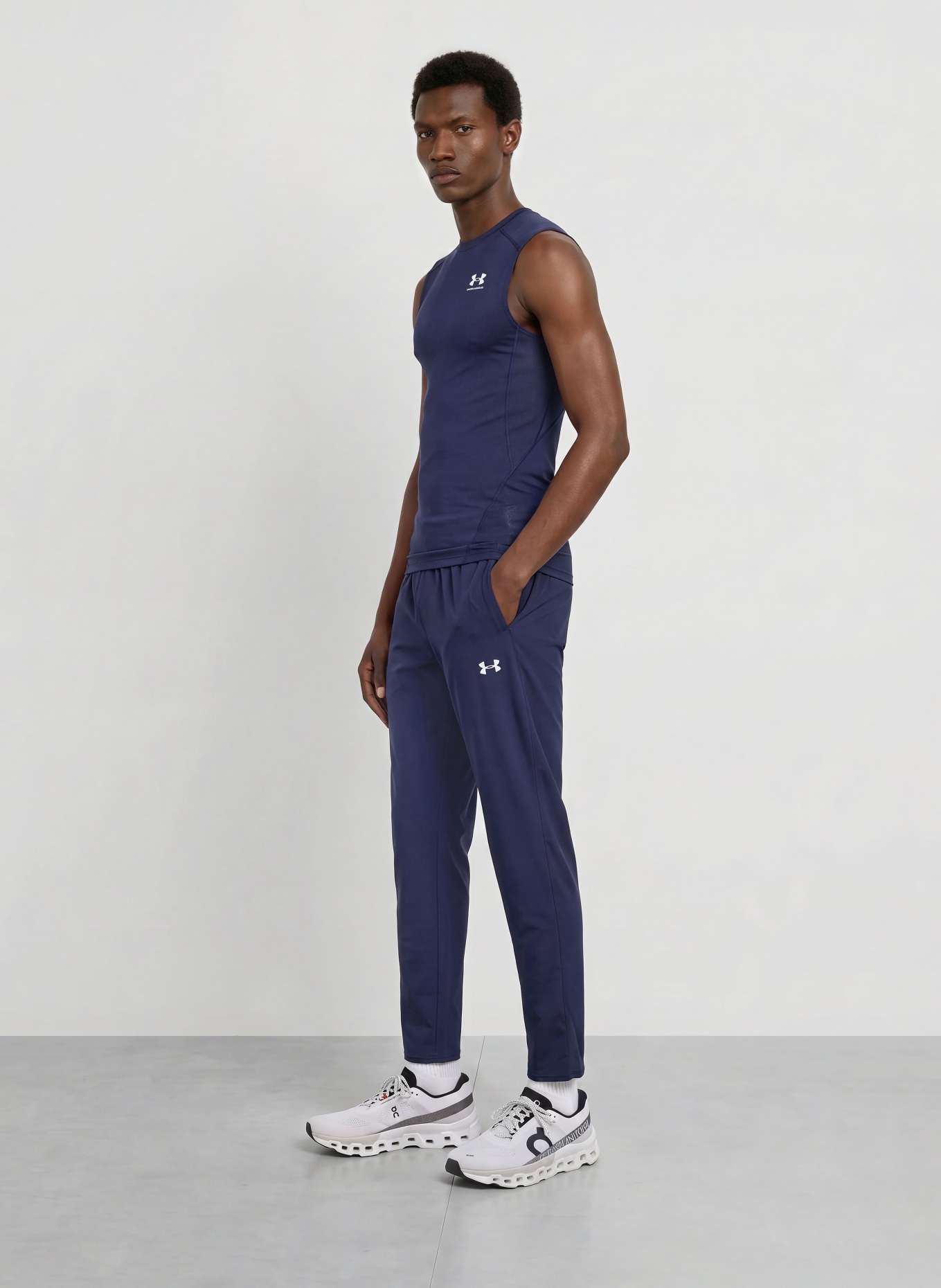 UNDER ARMOUR Trainingshose UA VANISH TRAINING: DUNKELBLAU / WEISS / SCHWARZ