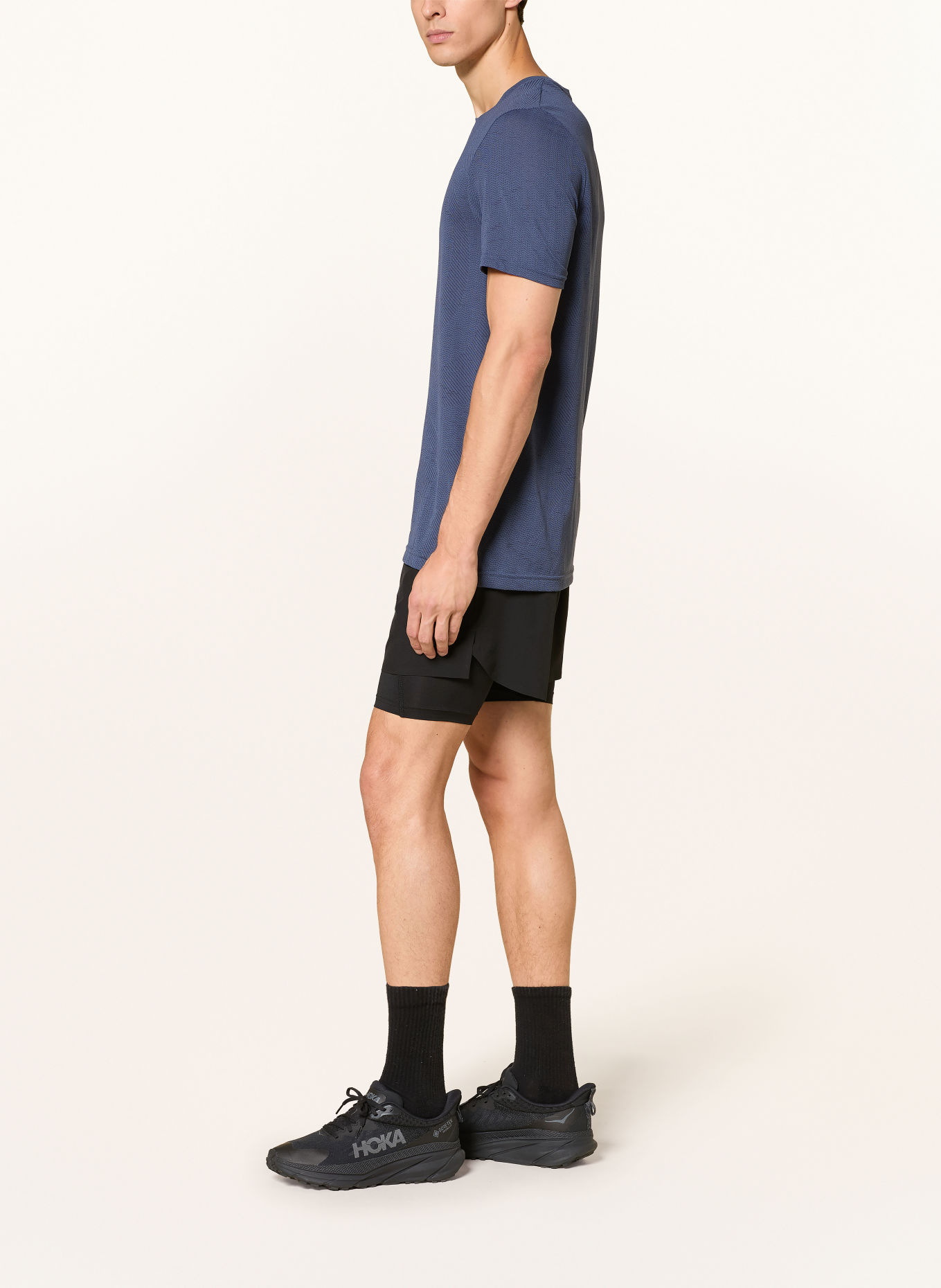 UNDER ARMOUR 2 v 1 tréninkové šortky UA VANISH ELITE: ČERNÁ