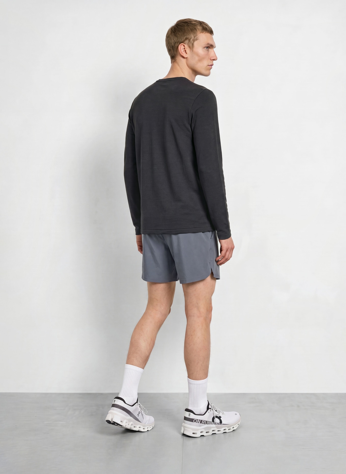 UNDER ARMOUR Trainingsshorts UA VANISH ELITE: GRAU