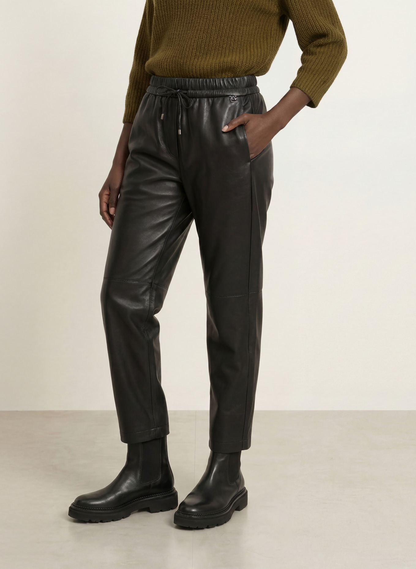MARC CAIN 7/8-bukser RANCHI i læderlook: 900 black new