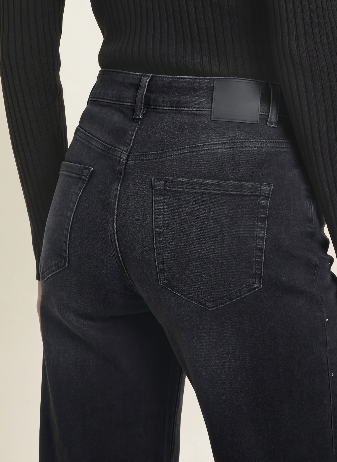 MARC CAIN Wide Leg Jeans WIGAN mit Nieten: 900 black new