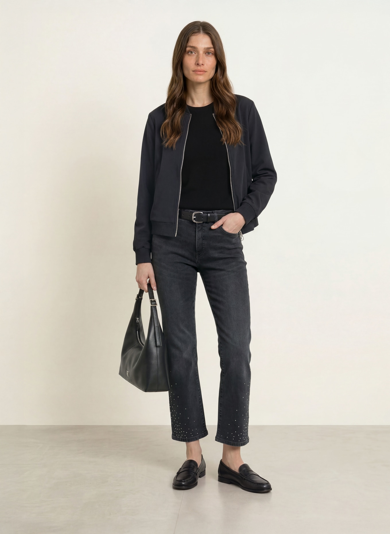 MARC CAIN Cropped Jeans FORLI mit Nieten: 900 black new