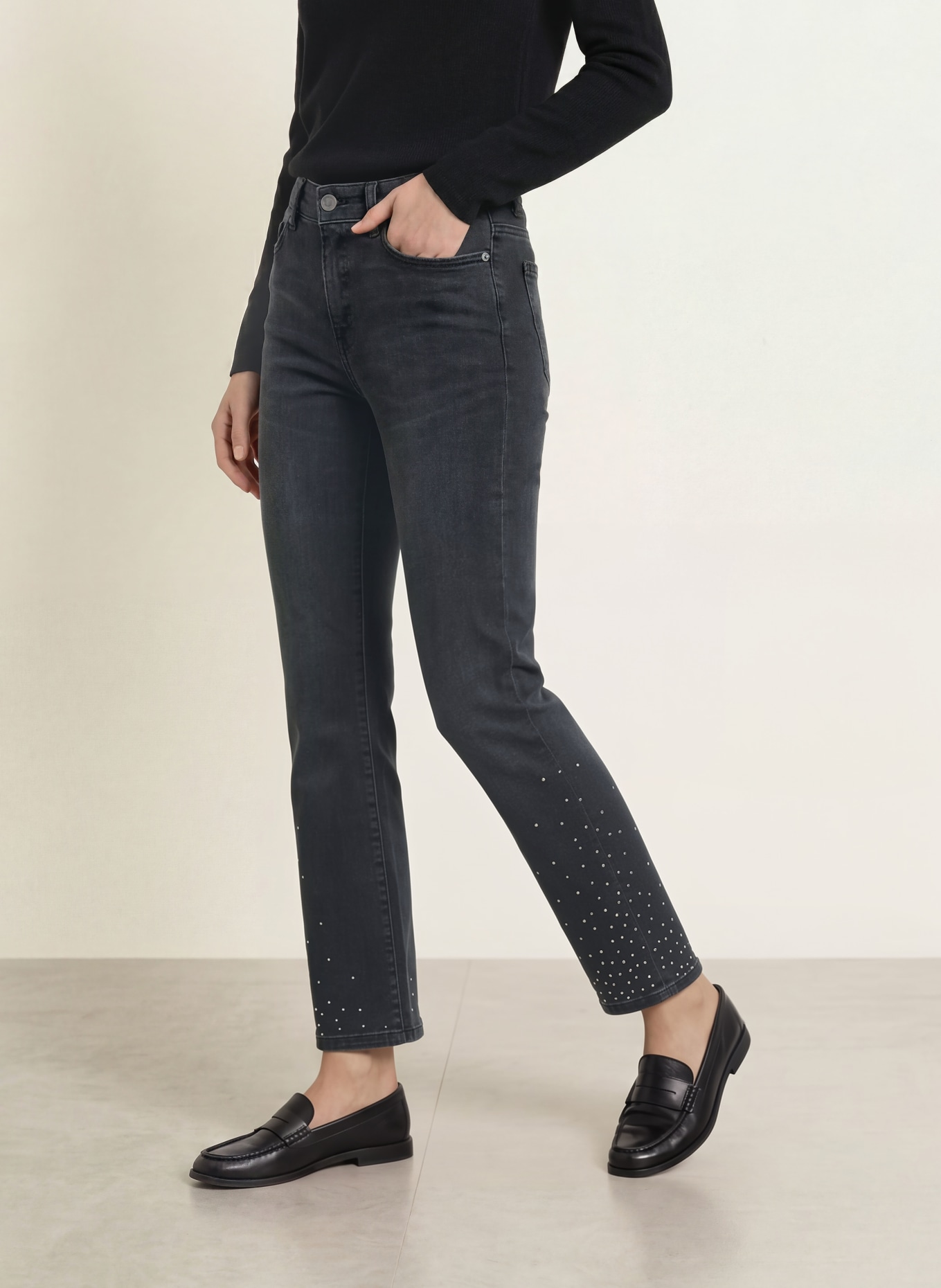 MARC CAIN Cropped Jeans FORLI mit Nieten: 900 black new