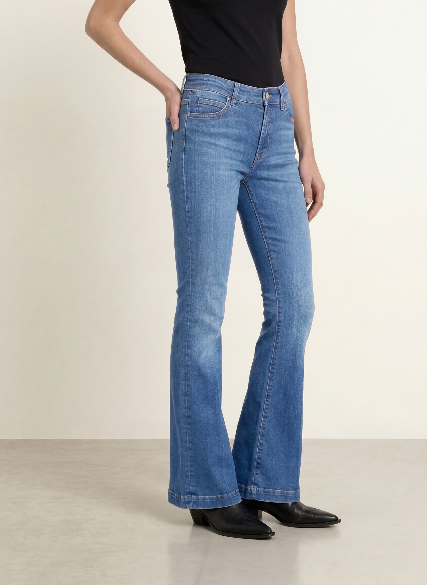 MARC CAIN Flared jeans FRENDA: 357 vintage indigo