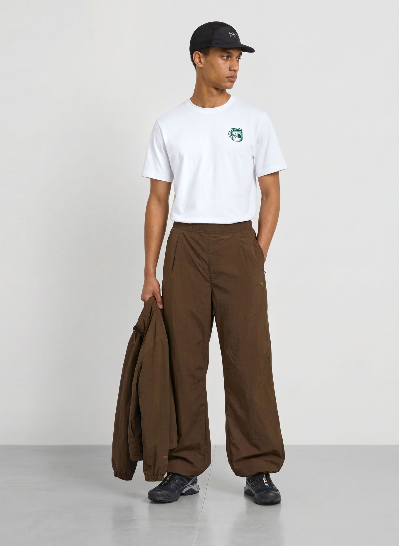 THE NORTH FACE T-Shirt BASECAMP BARISTA: WEISS