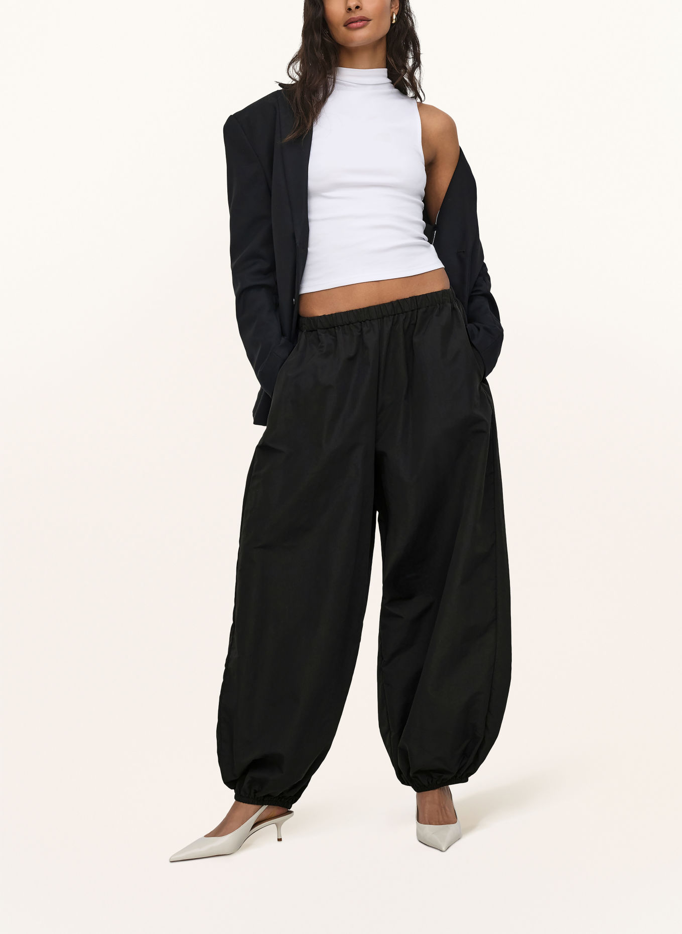 ONLY Trousers: BLACK
