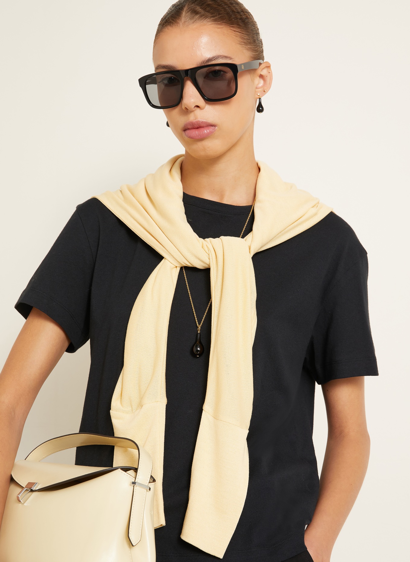 TOTEME T-shirt: BLACK