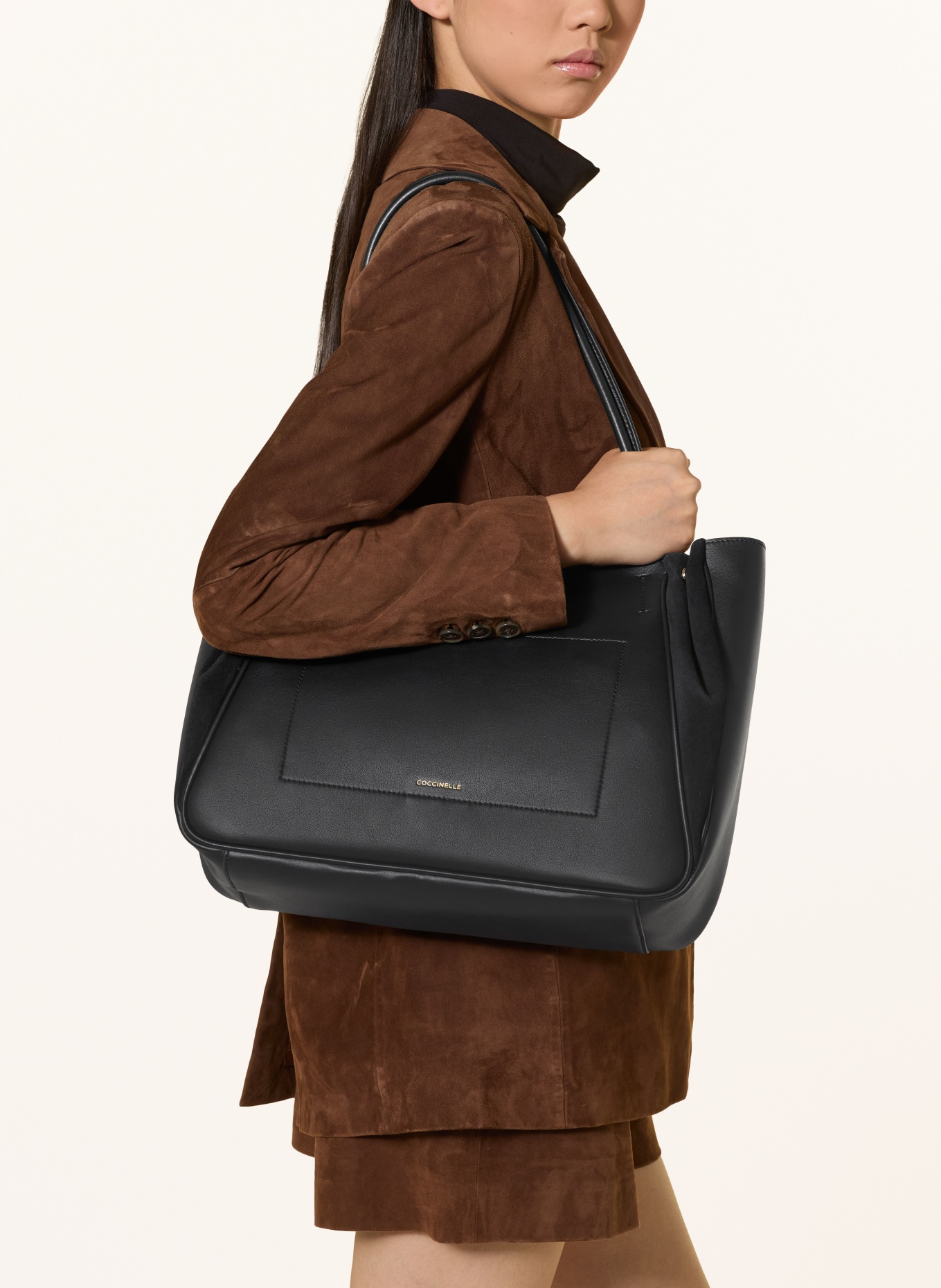 COCCINELLE Shoppers: ZWART