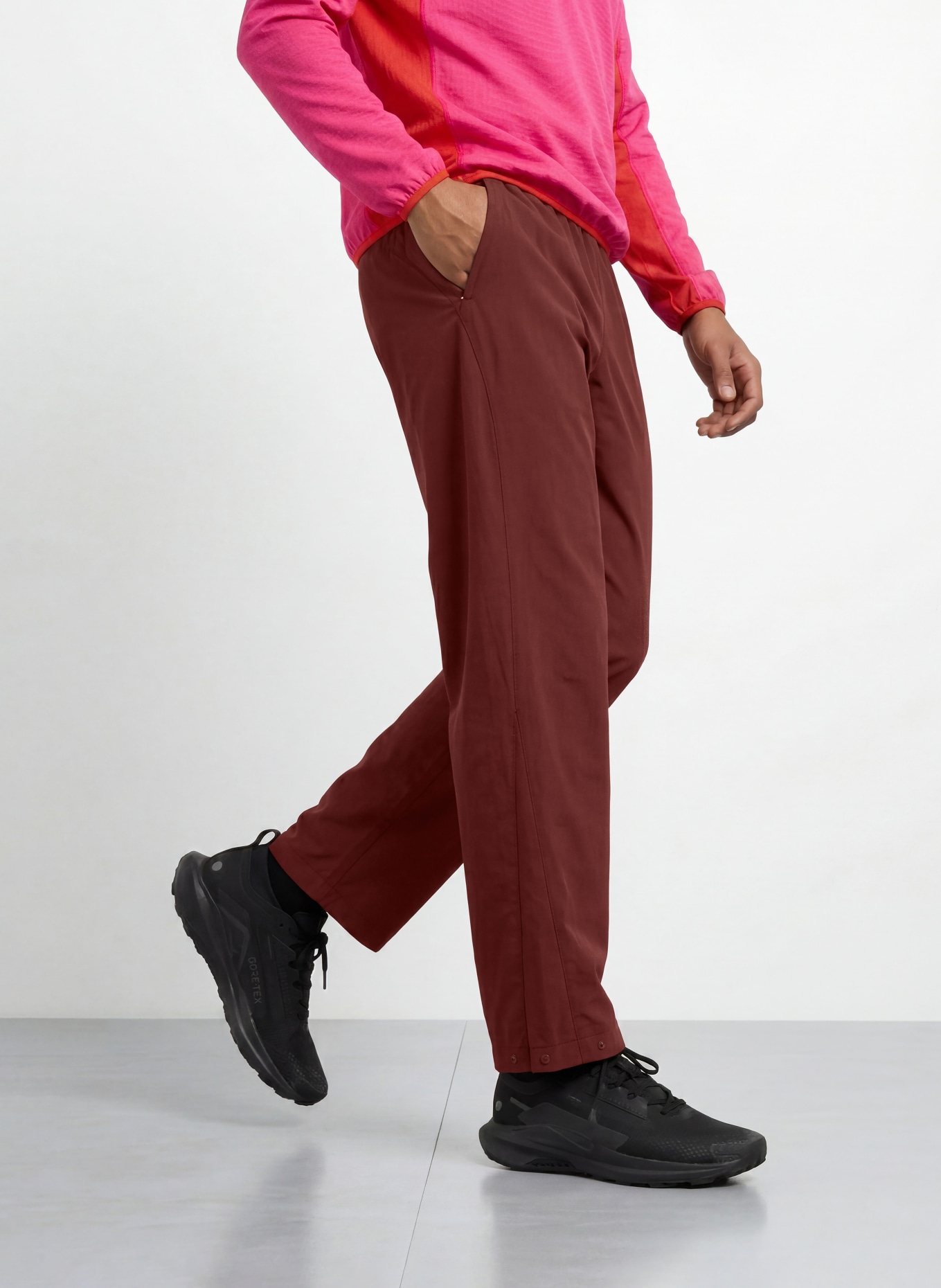 Nike Trekkinghose ACG HIGH STAKES: DUNKELROT / CAMEL / WEISS
