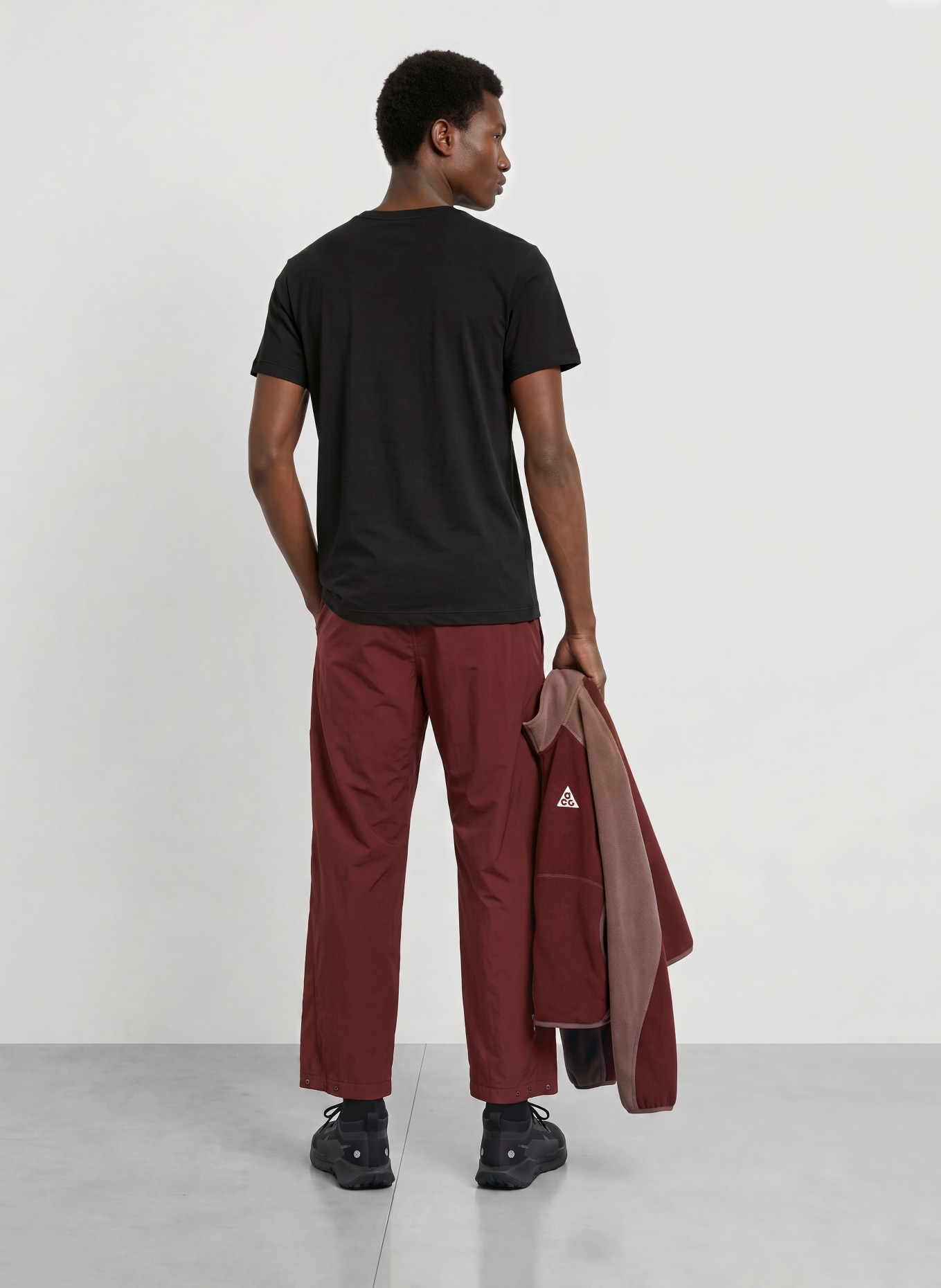 Nike ACG Functional Shirt: BLACK / WHITE