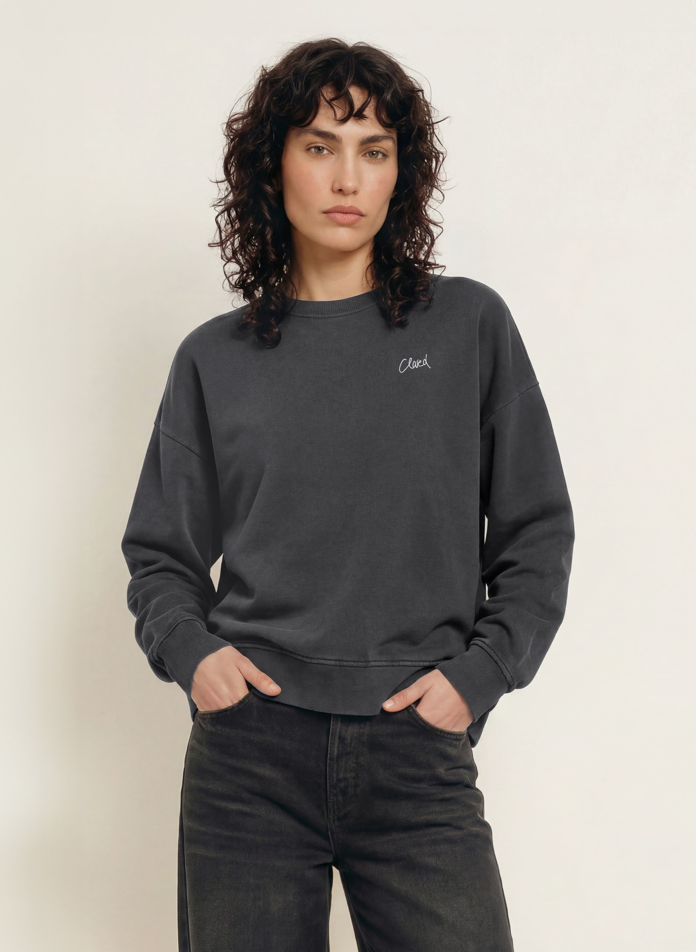 CLOSED Oversized-Sweatshirt: ZWART / WIT