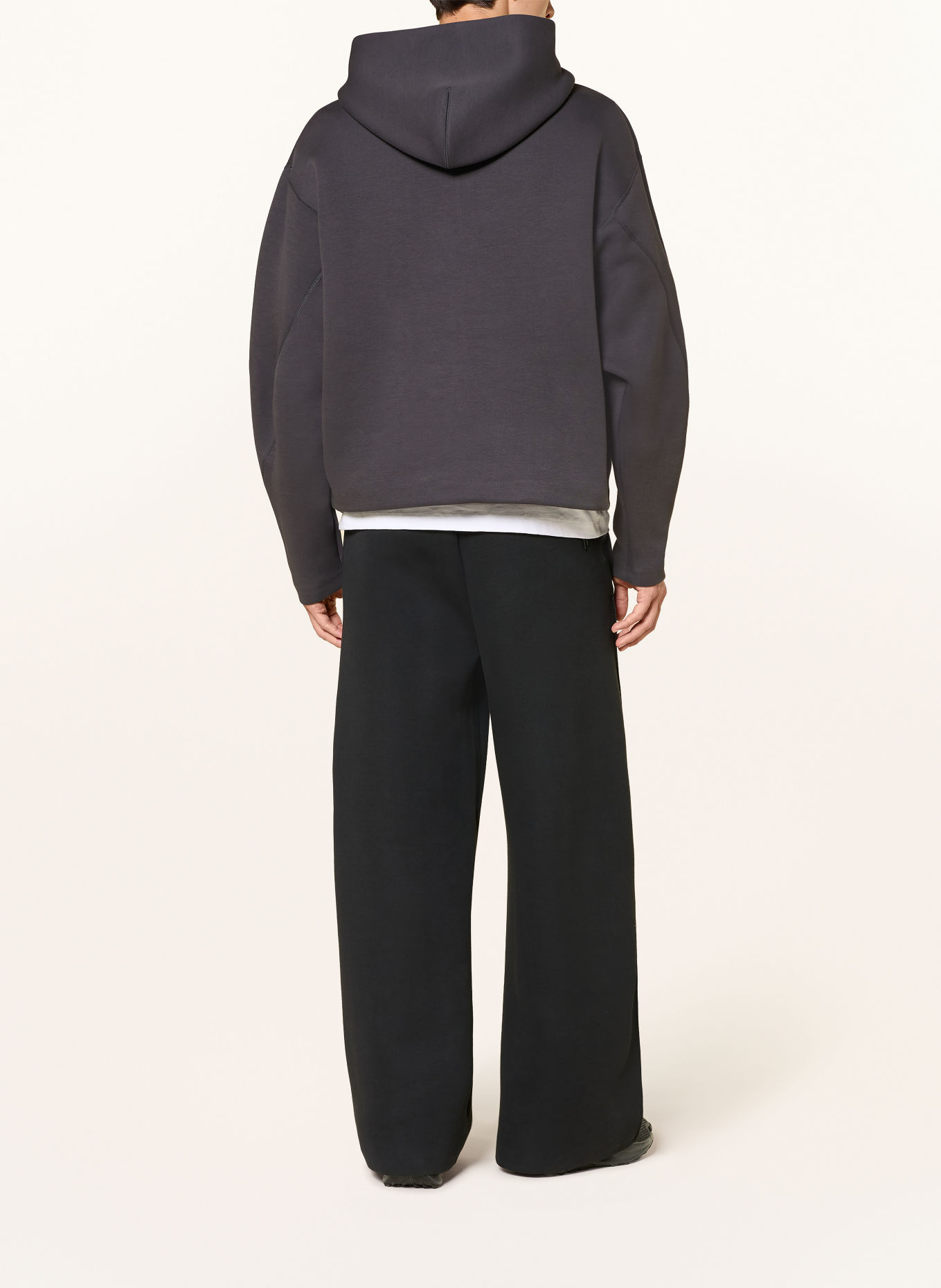 Nike Oversized mikina s kapucí SPORTSWEAR TECH: TMAVĚ ŠEDÁ