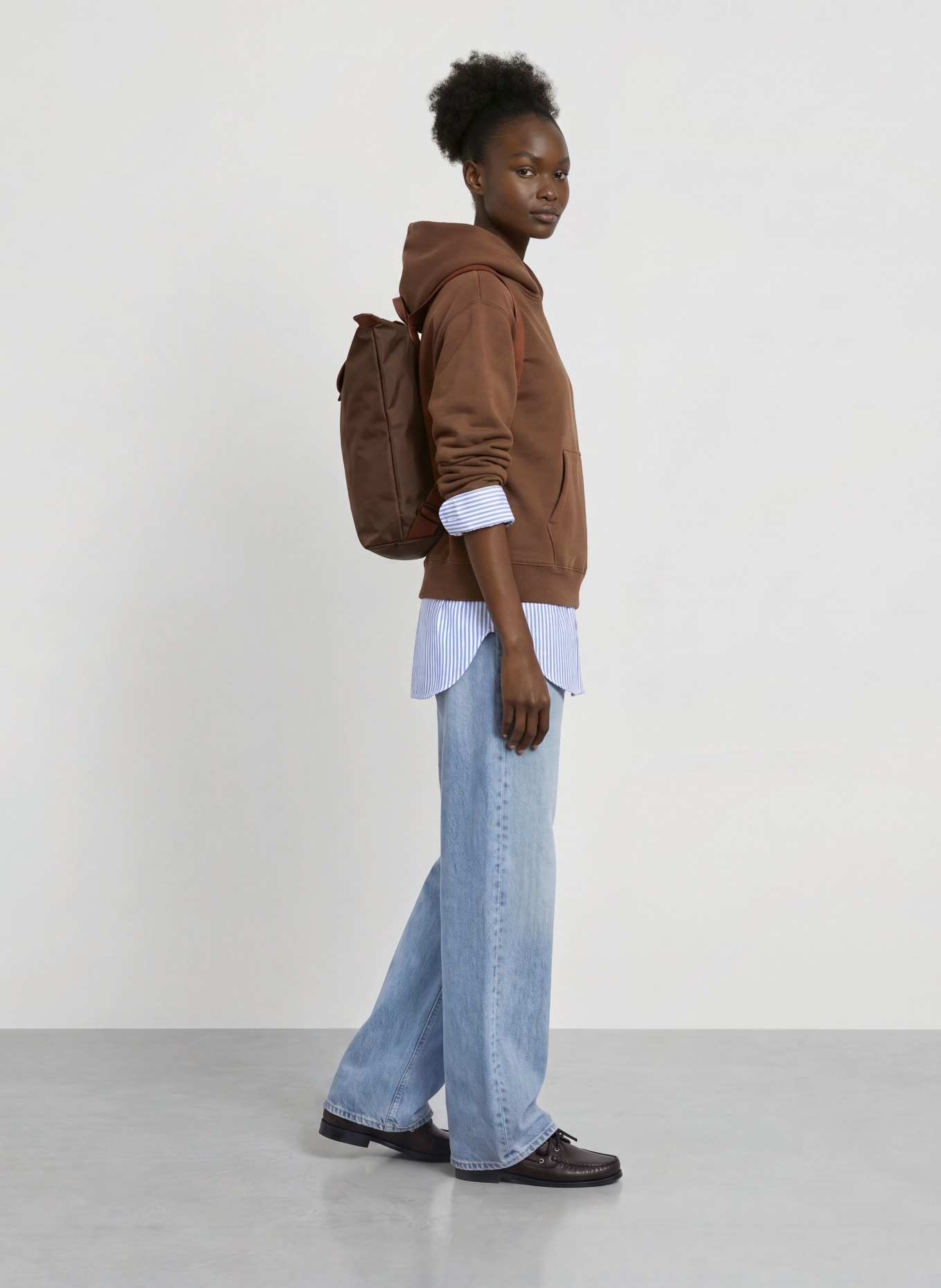 Nike Hoodie STUDIO: BRUIN