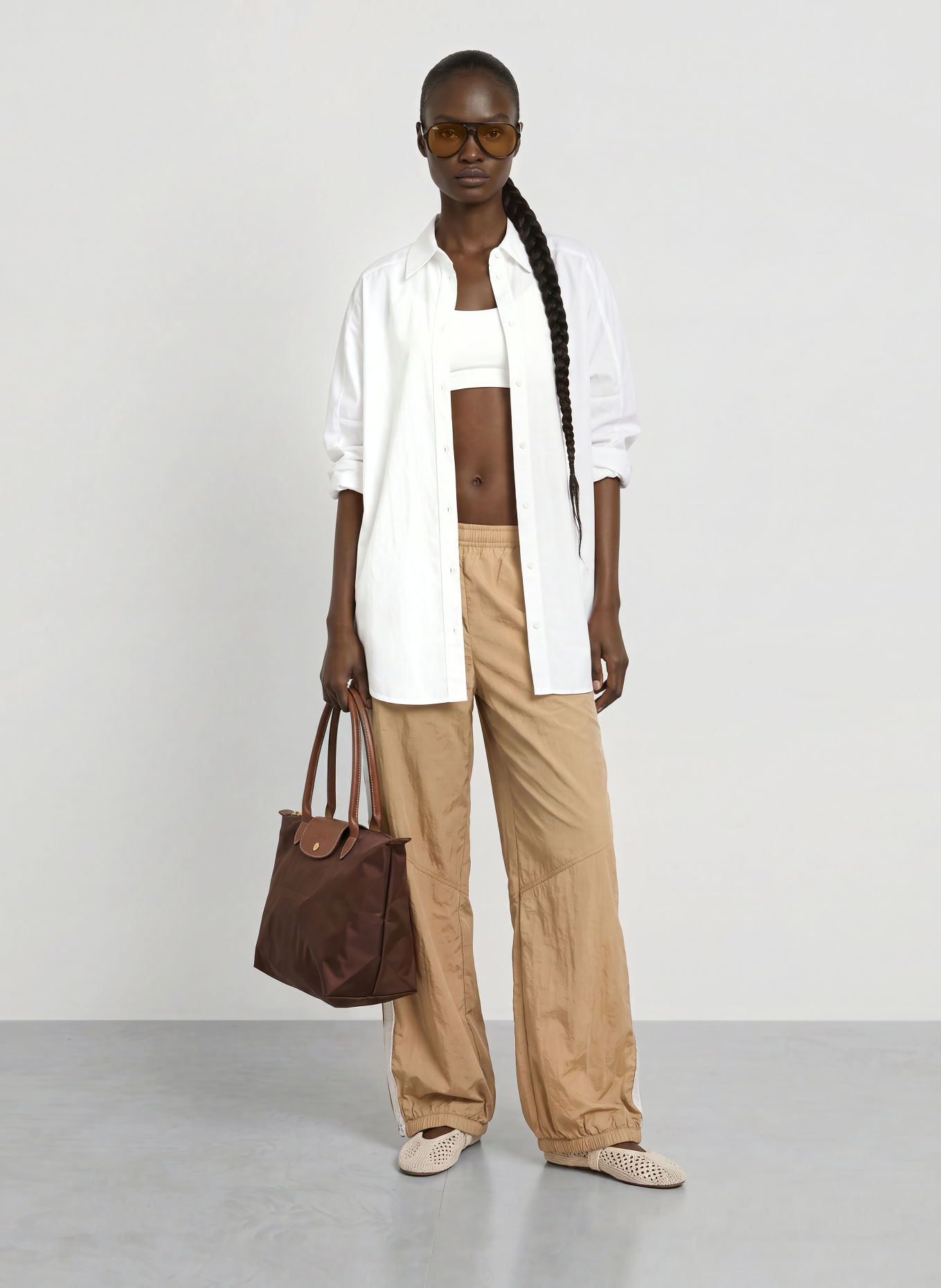 Nike Trainingshose SPORTSWEAR: BEIGE / WEISS