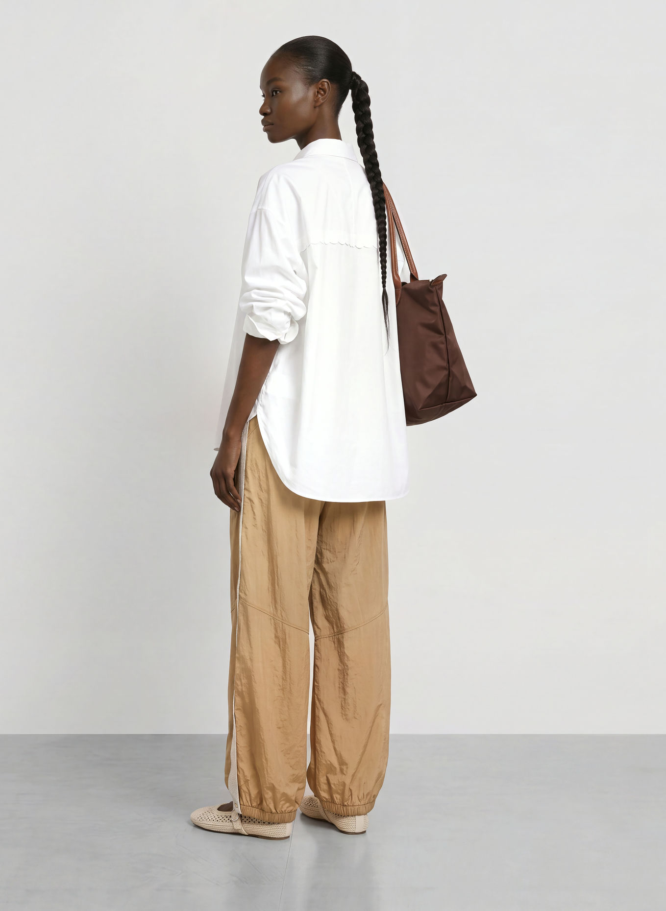 Nike Trainingshose SPORTSWEAR: BEIGE / WEISS