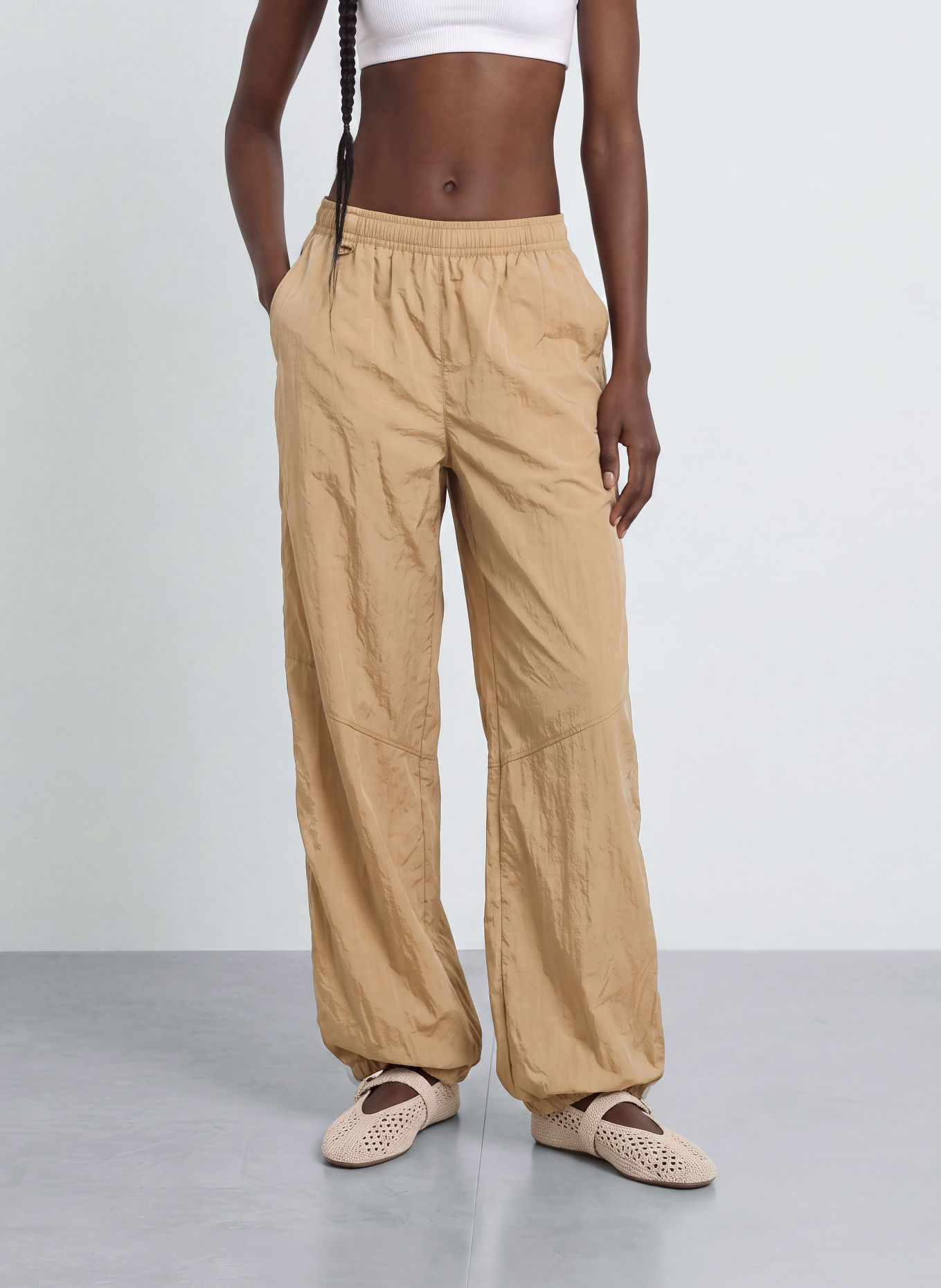 Nike Trainingshose SPORTSWEAR: BEIGE / WEISS