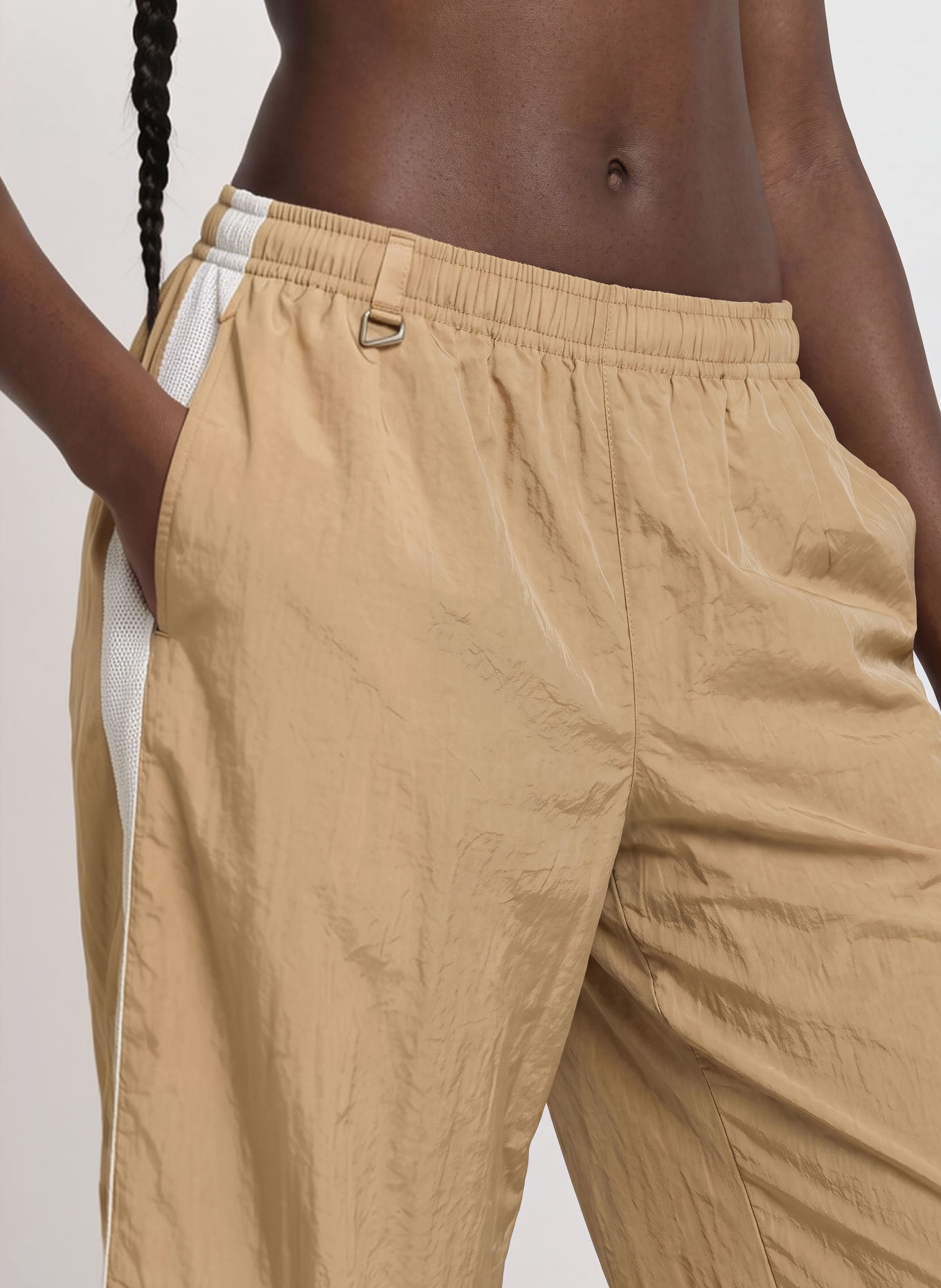 Nike Trainingshose SPORTSWEAR: BEIGE / WEISS
