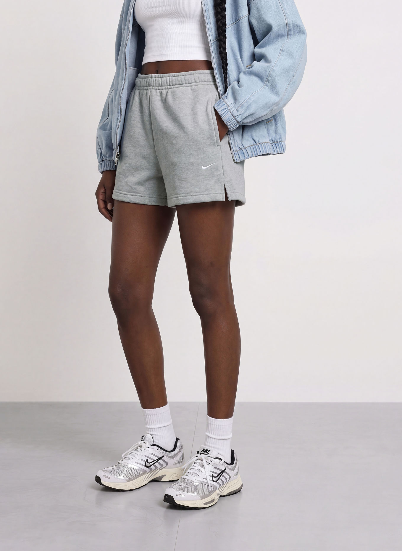 Nike Sweatshorts STUDIO FLEECE: HELLGRAU