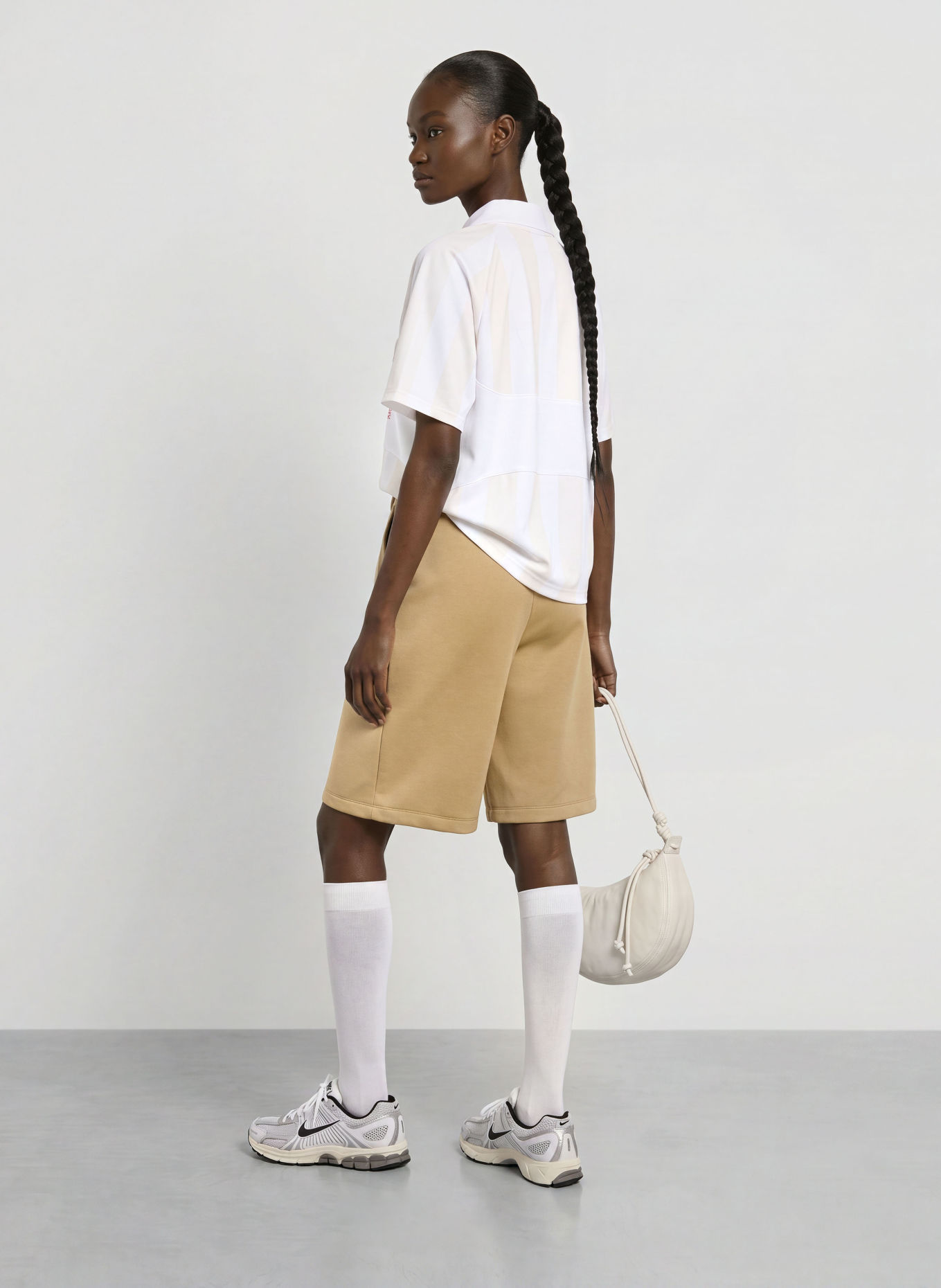 Nike Bermudas PREGAME FLEECE: BEIGE