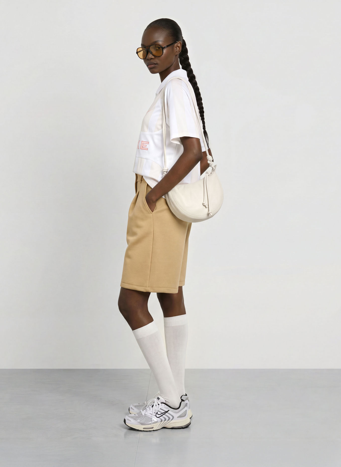 Nike Bermudas PREGAME FLEECE: BEIGE