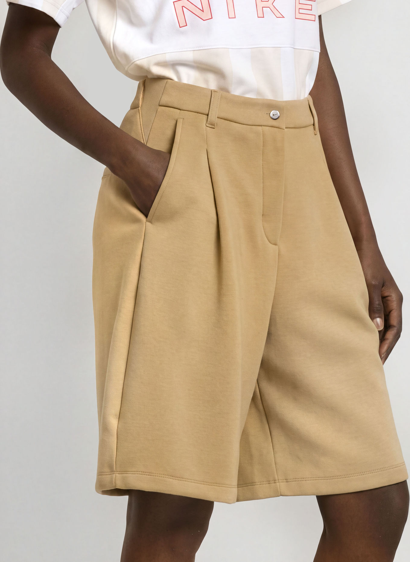 Nike Bermudas PREGAME FLEECE: BEIGE