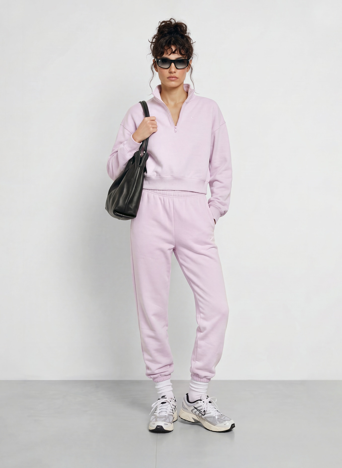Nike Sweatpants STUDIO: ROSÉ