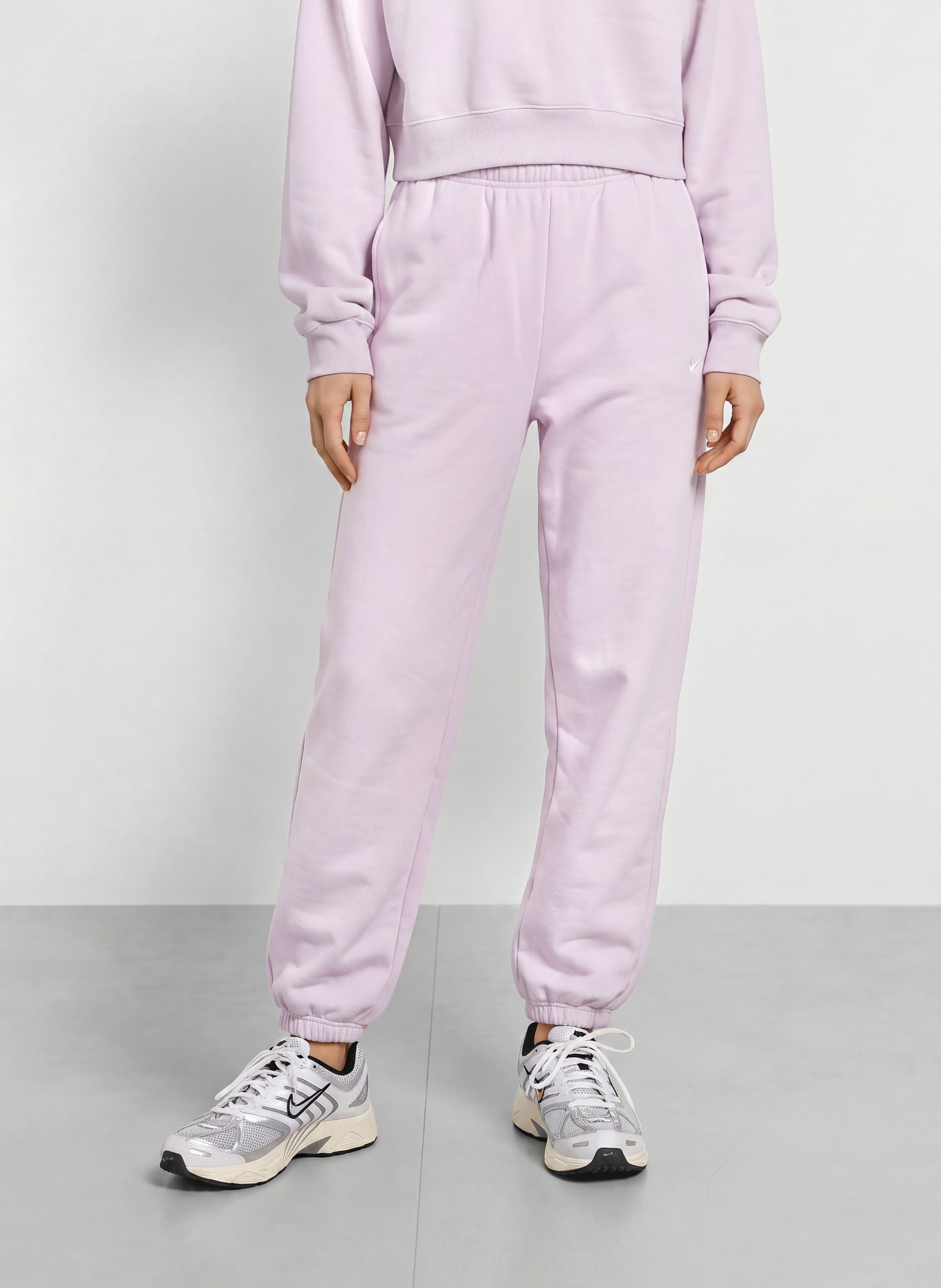 Nike Sweatpants STUDIO: ROSÉ