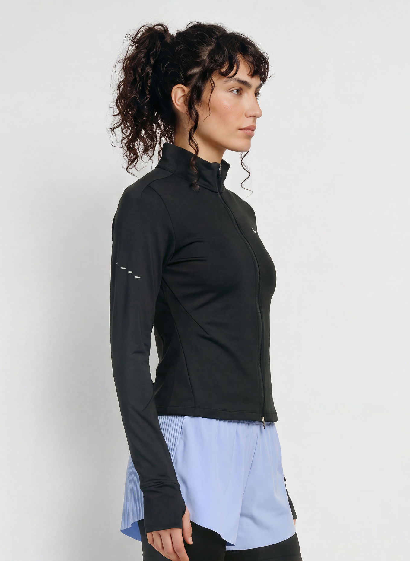 Nike Laufjacke SWIFT: SCHWARZ