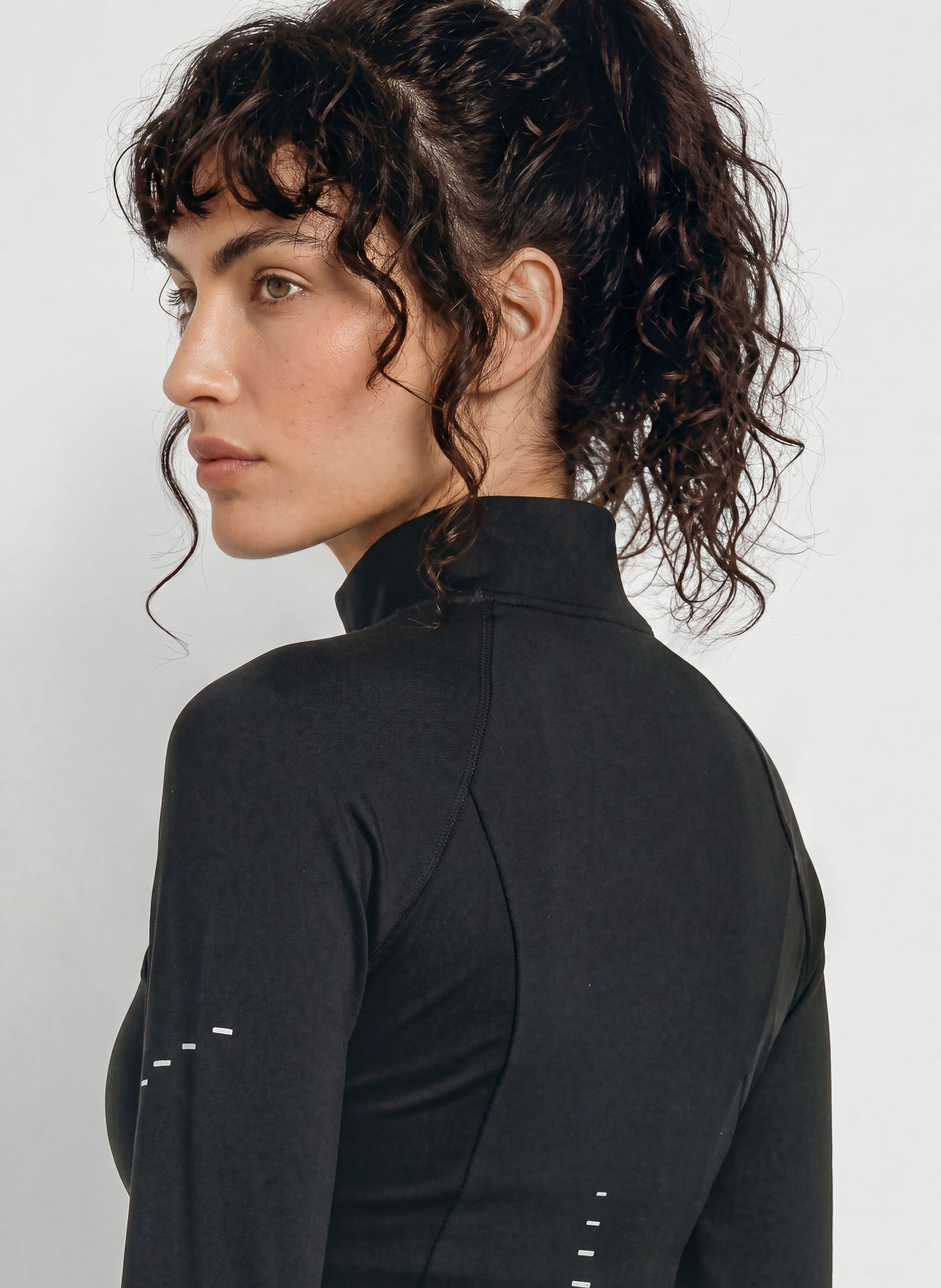 Nike Laufjacke SWIFT: SCHWARZ