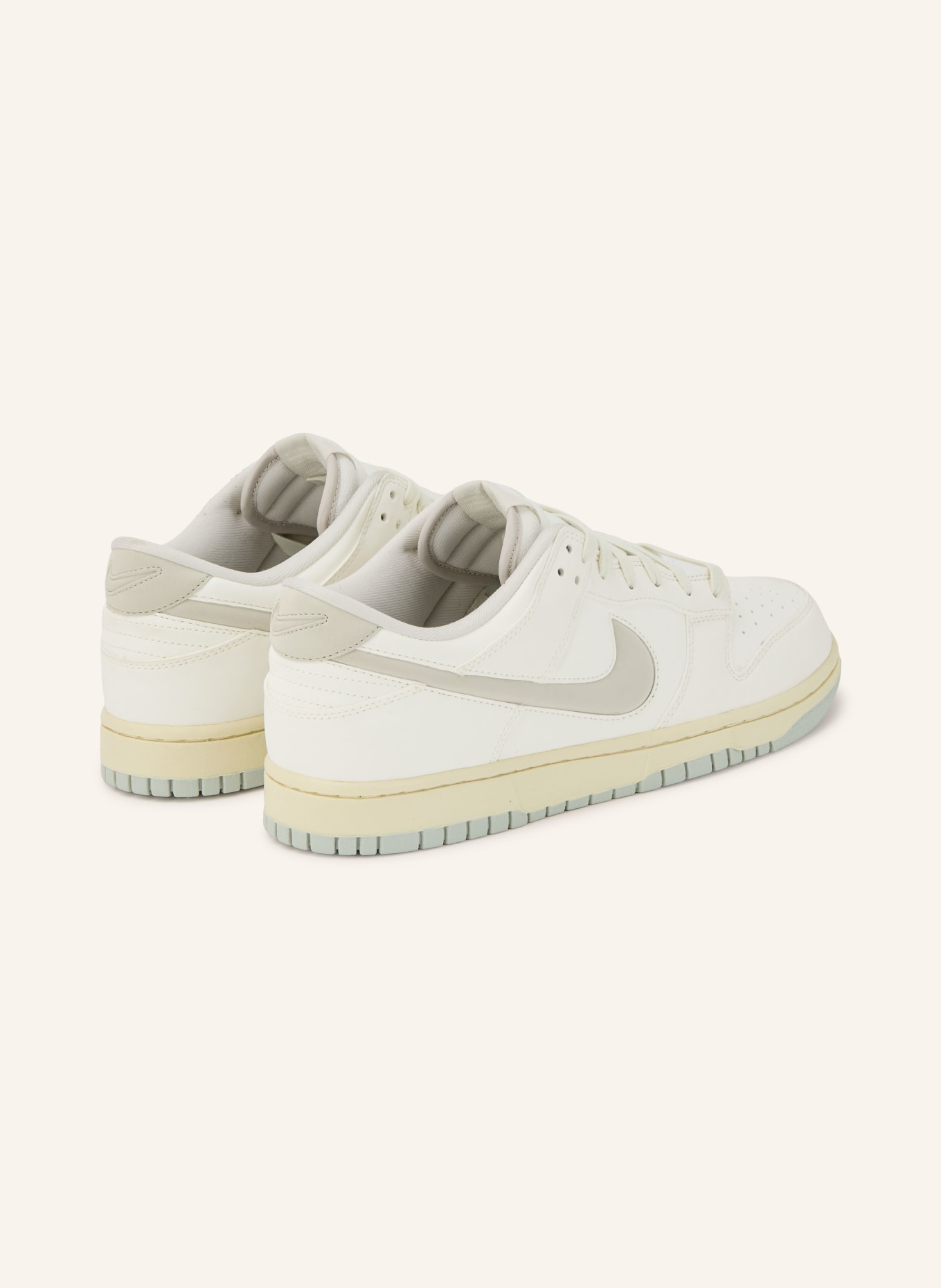Nike DUNK LOW RETRO PRM Sneakers: CREAM / LIGHT GRAY