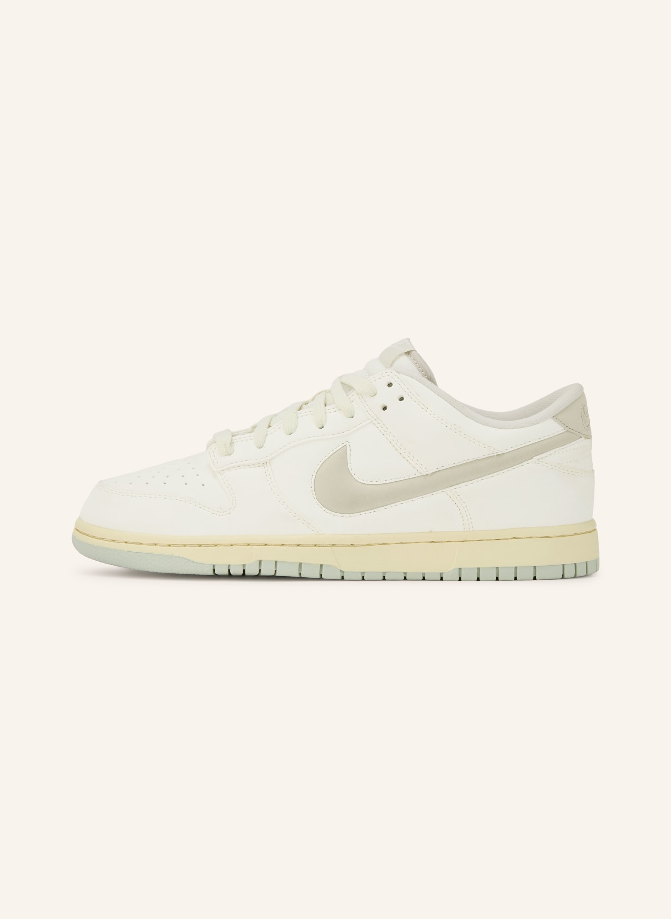 Nike DUNK LOW RETRO PRM Sneakers: CREAM / LIGHT GRAY