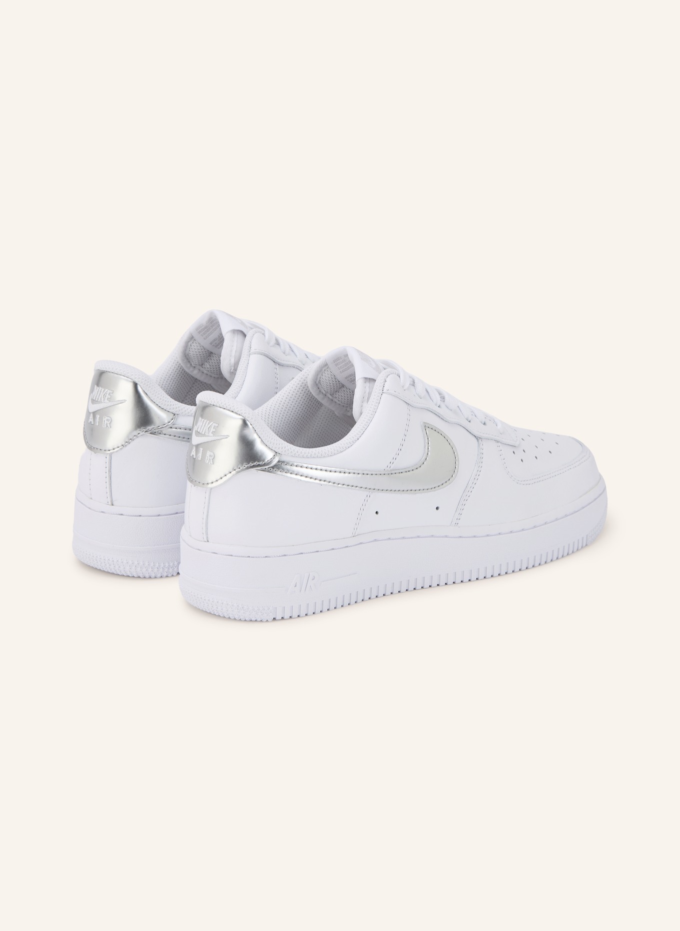 Nike Sneaker AIR FORCE 1 '07 SE: WEISS / SILBER