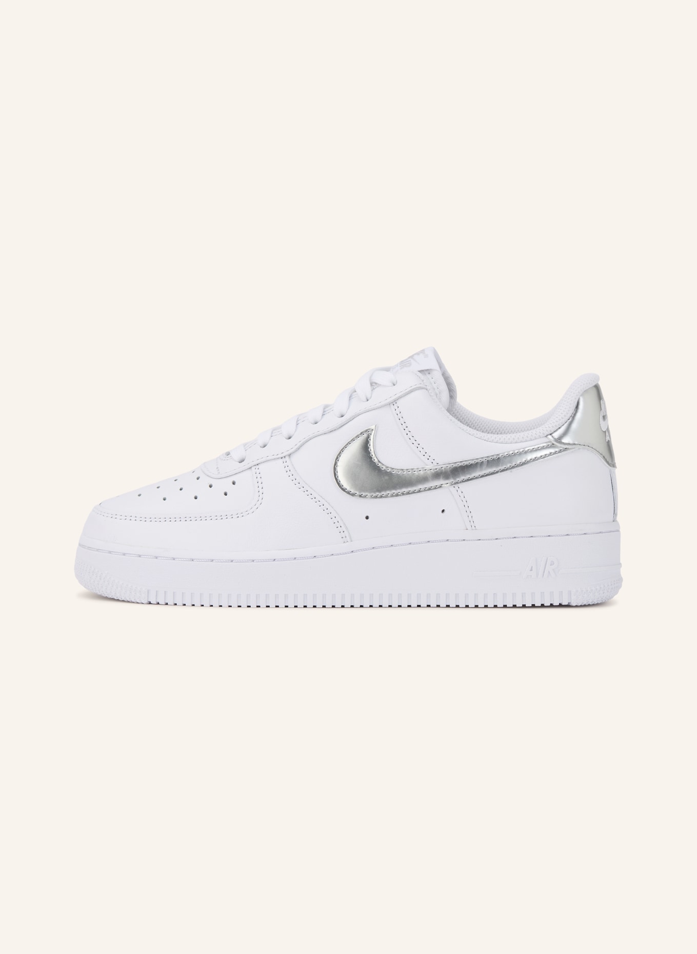 Nike Sneaker AIR FORCE 1 '07 SE: WEISS / SILBER