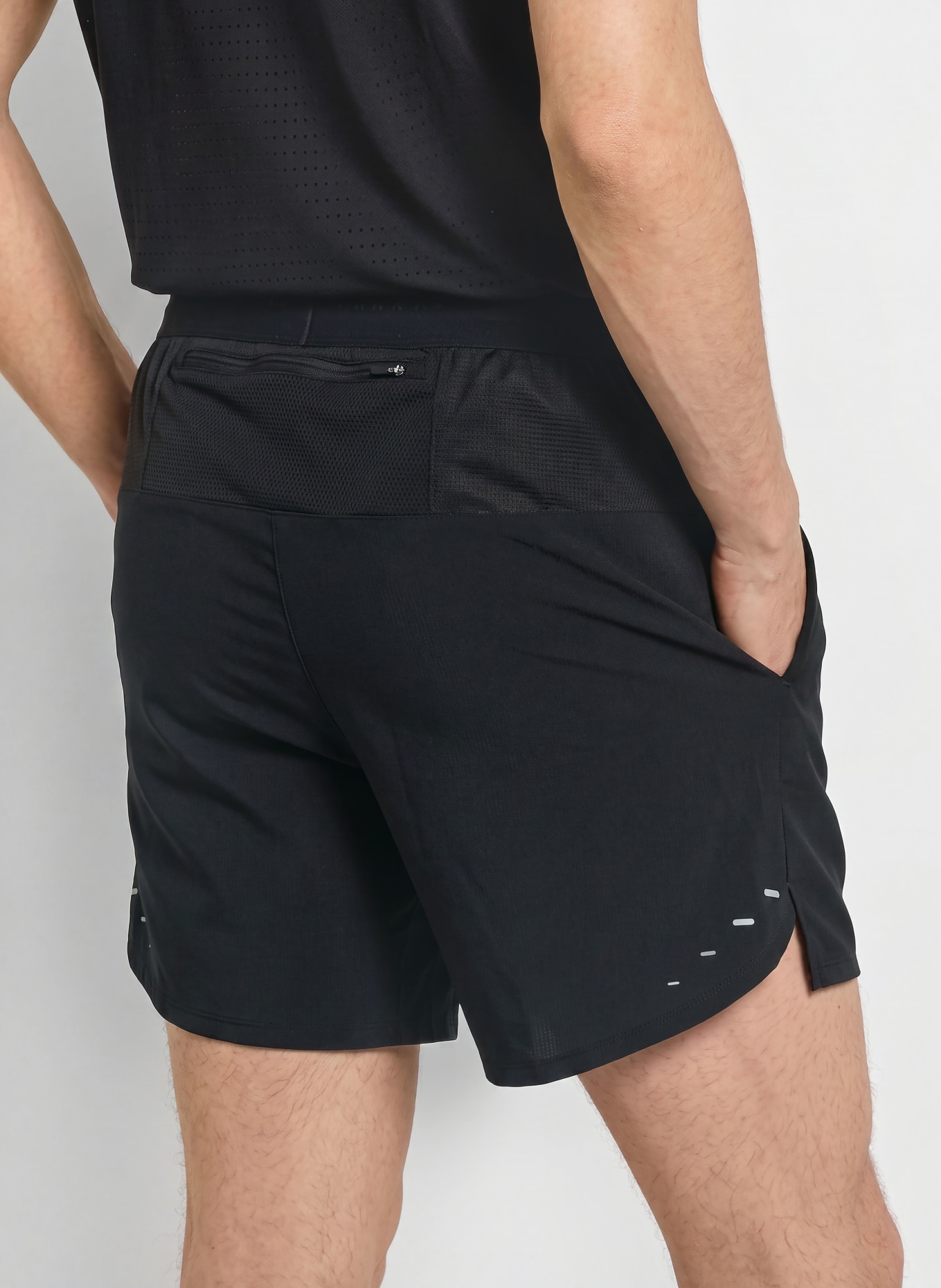 Nike 2-in-1-Laufshorts STRIDE: SCHWARZ
